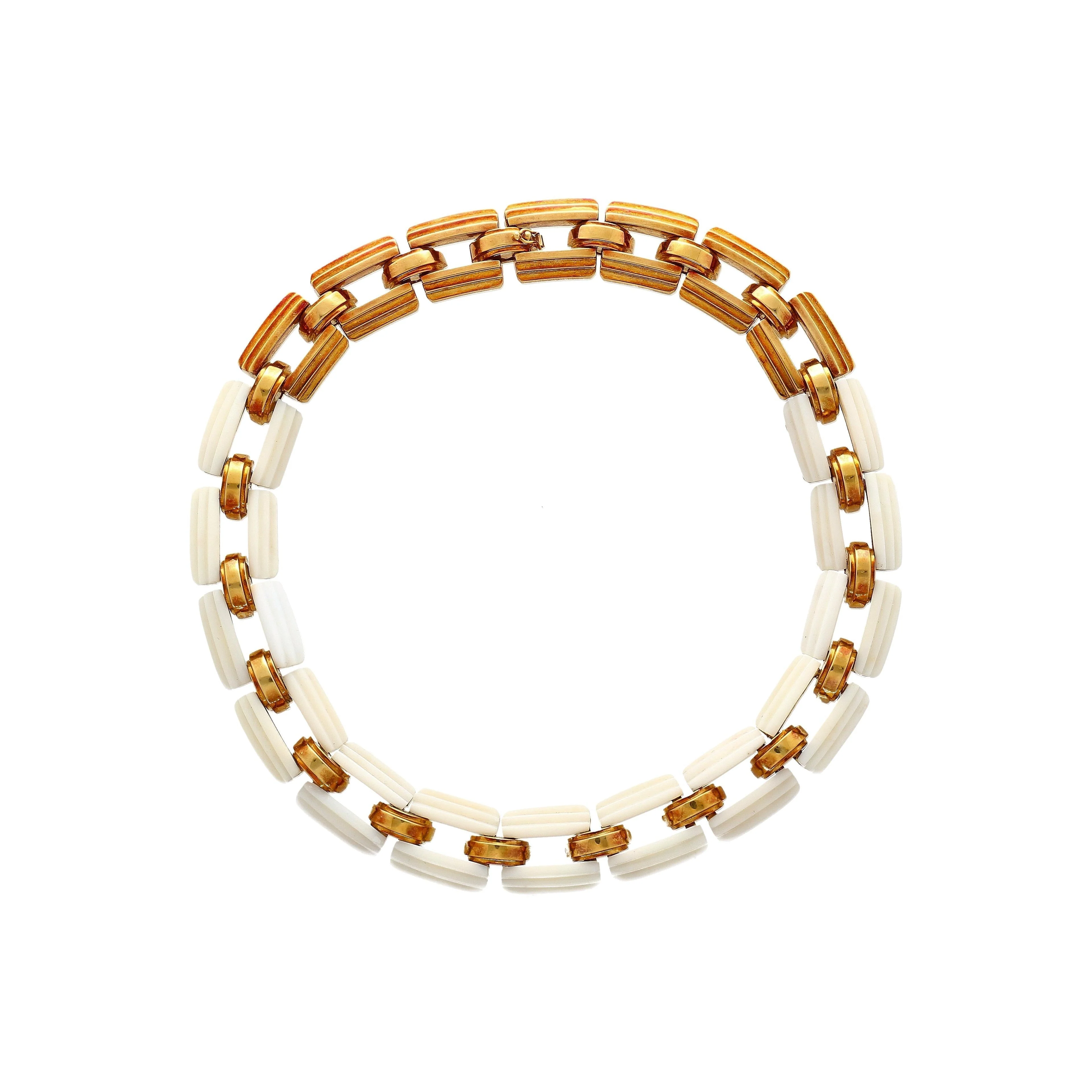18K Yellow Gold and White Agate Square Link Chain Choker Necklace - Image 6