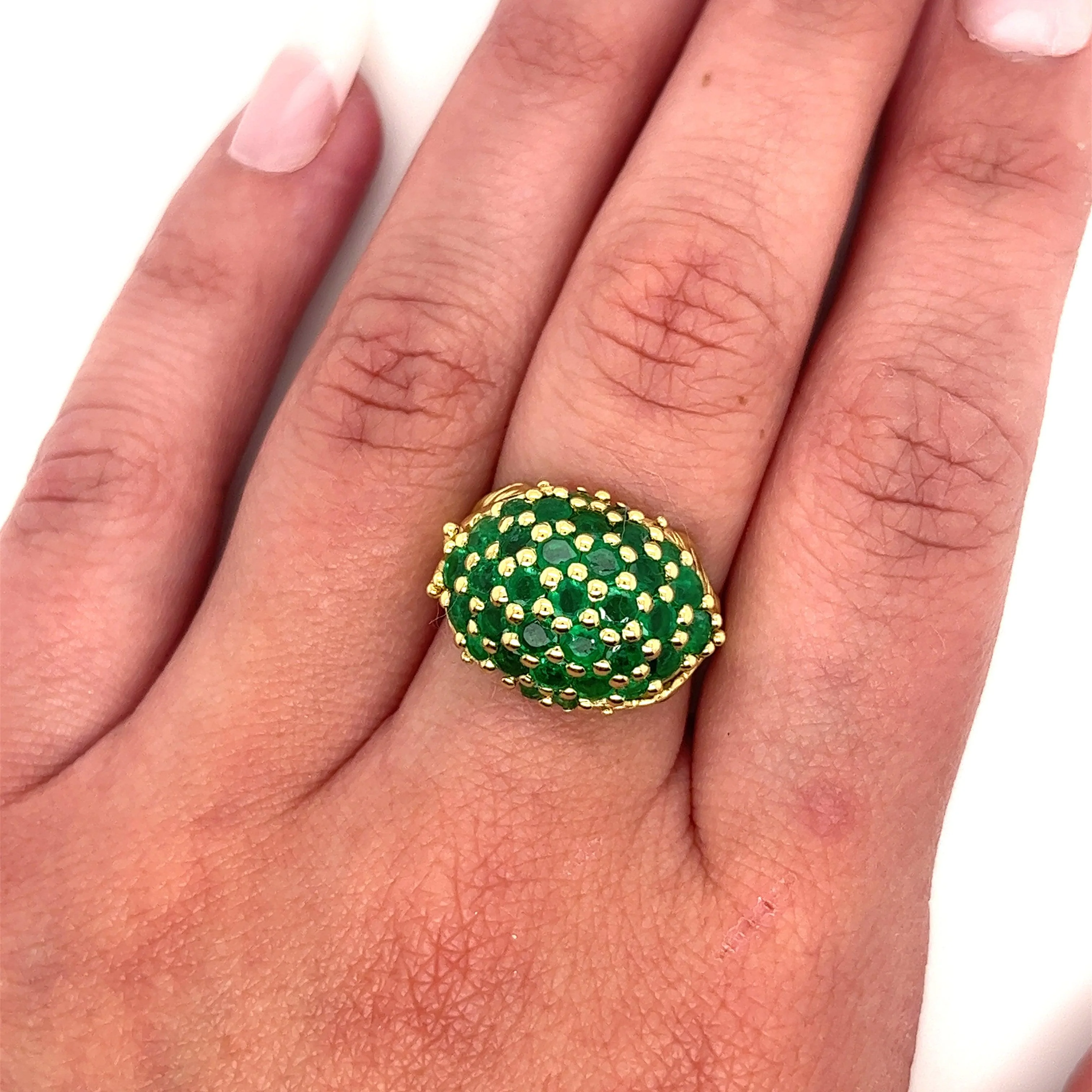 18K Yellow Gold Round Natural Emerald Gemstone Cluster Dome Ring - Image 5