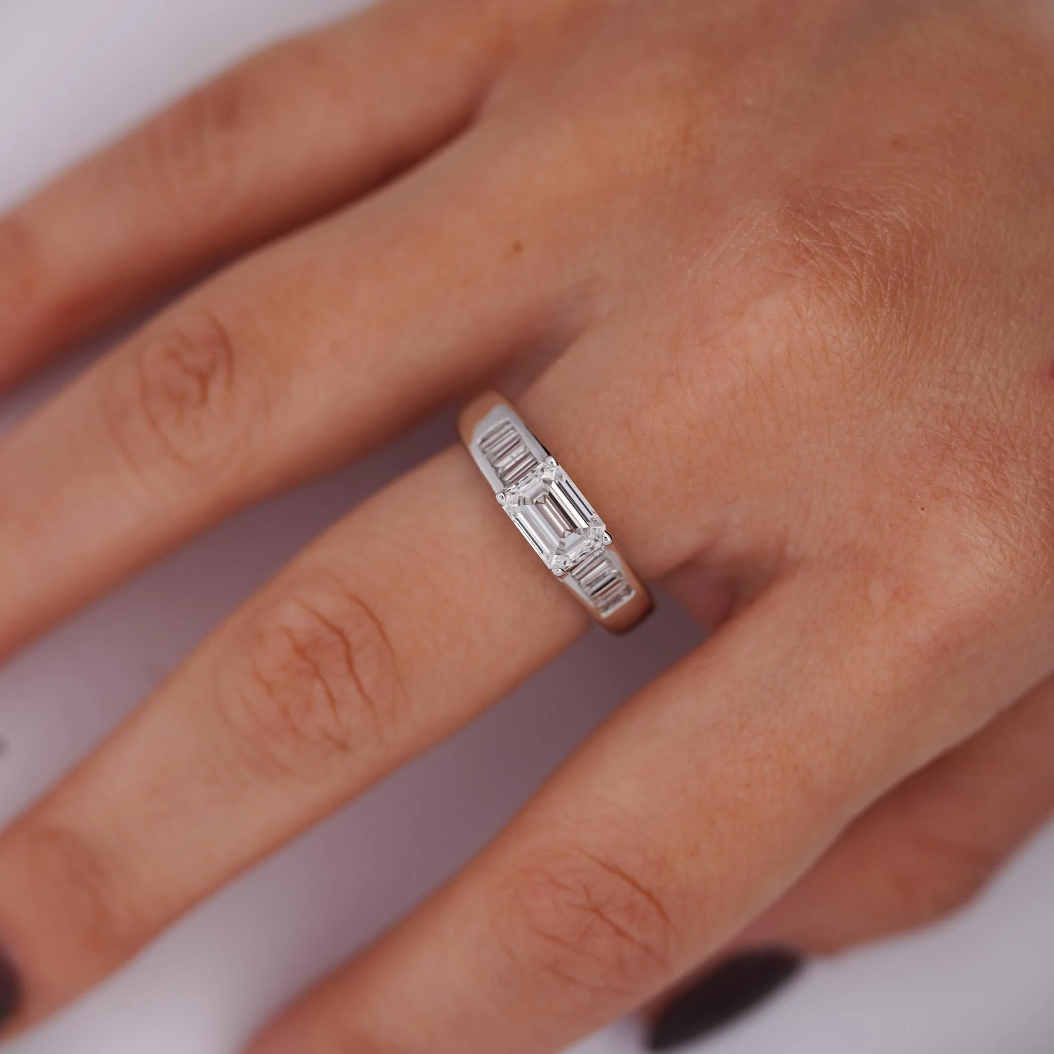 2.13 Carat Emerald & Baguette Cut Lab Grown Diamond East West Channel Ring - Image 2