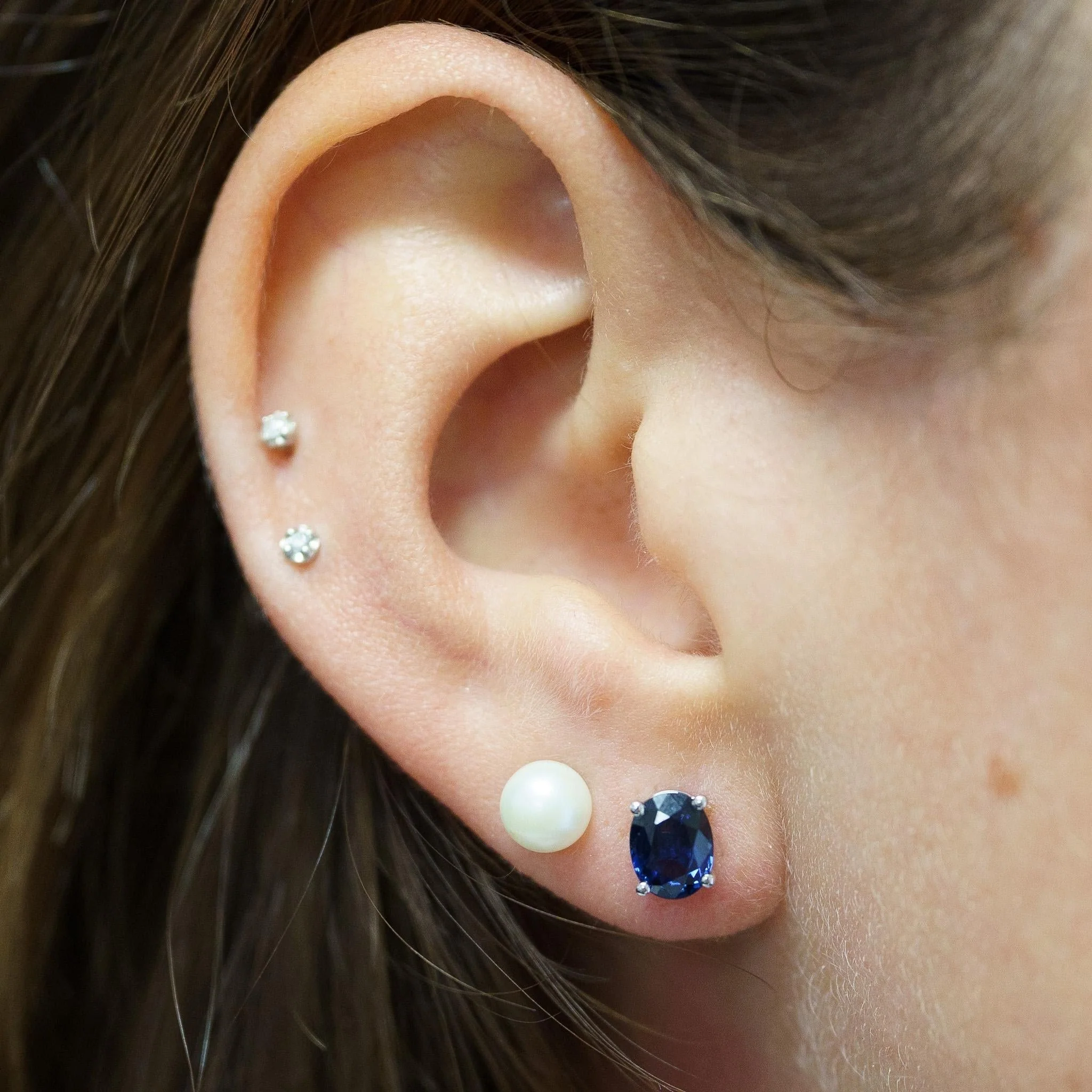 2.15 Carat Oval Cut Natural Sapphire 14K Gold Hypoallergenic Stud Earrings - Image 8