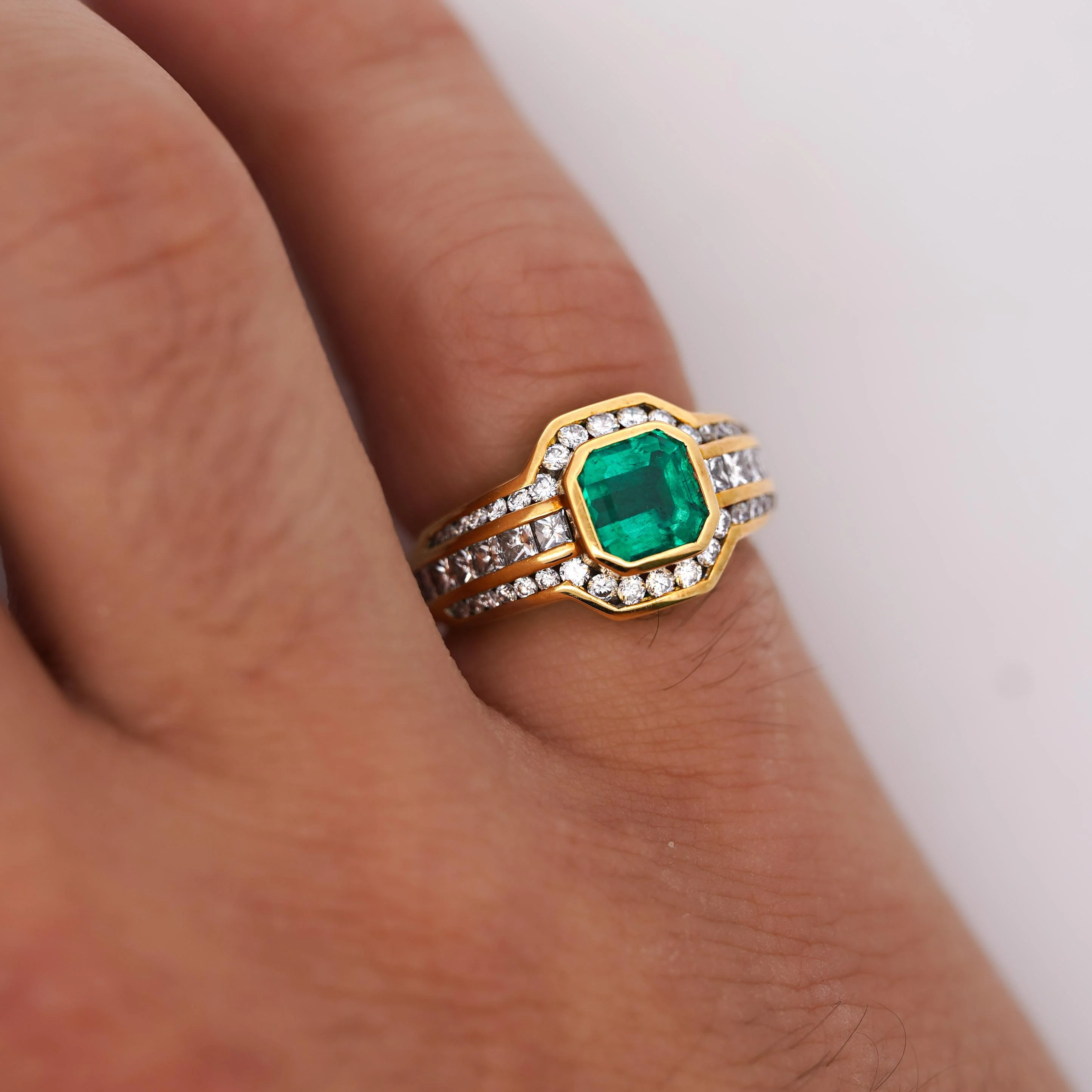 2.33 Carat Square Emerald & Diamond Channel 18K Gold Cocktail Ring - Image 3