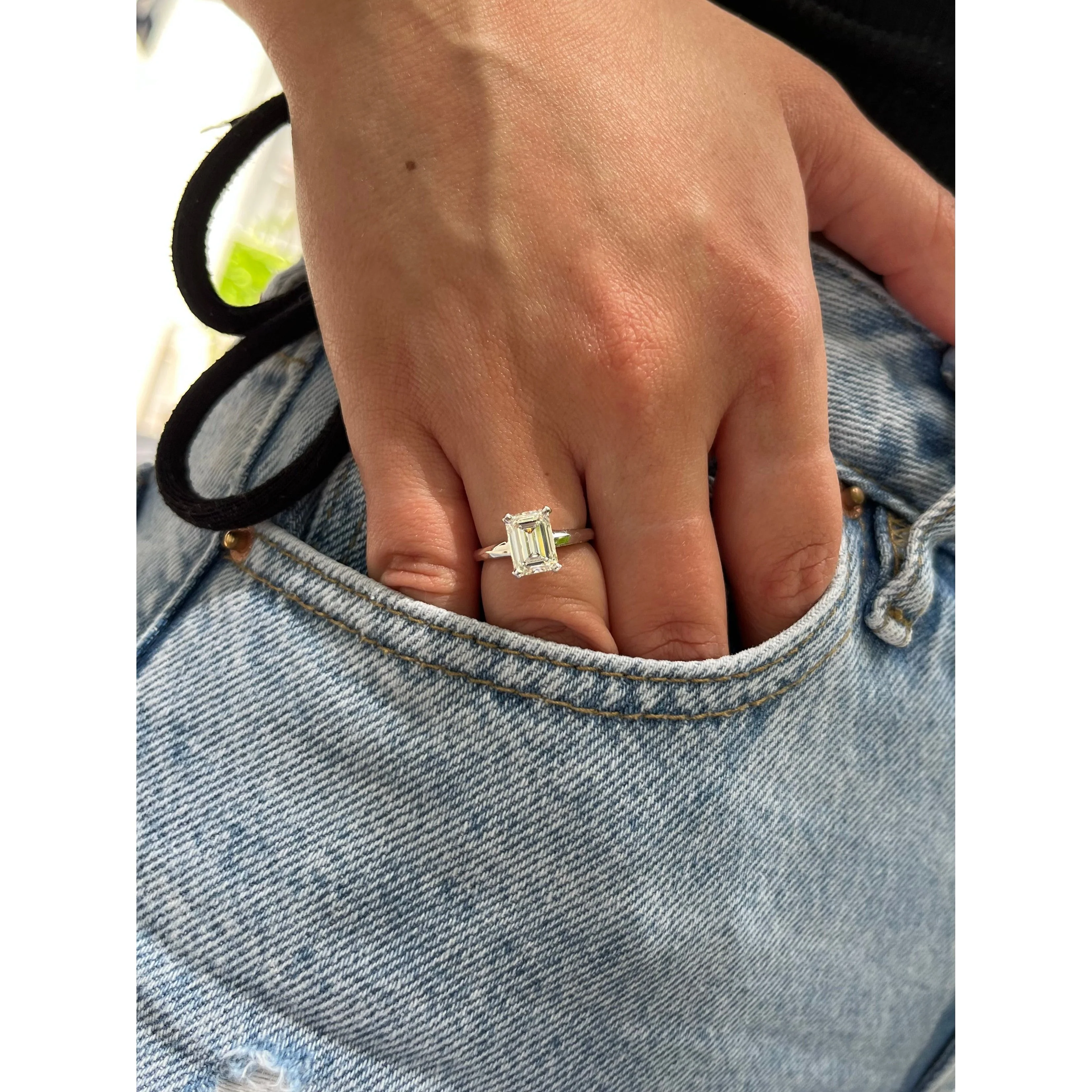2.54 Carat G/VS1 Emerald Cut Lab Grown Diamond Ring in 14k White Gold | IGI Certified - Image 4