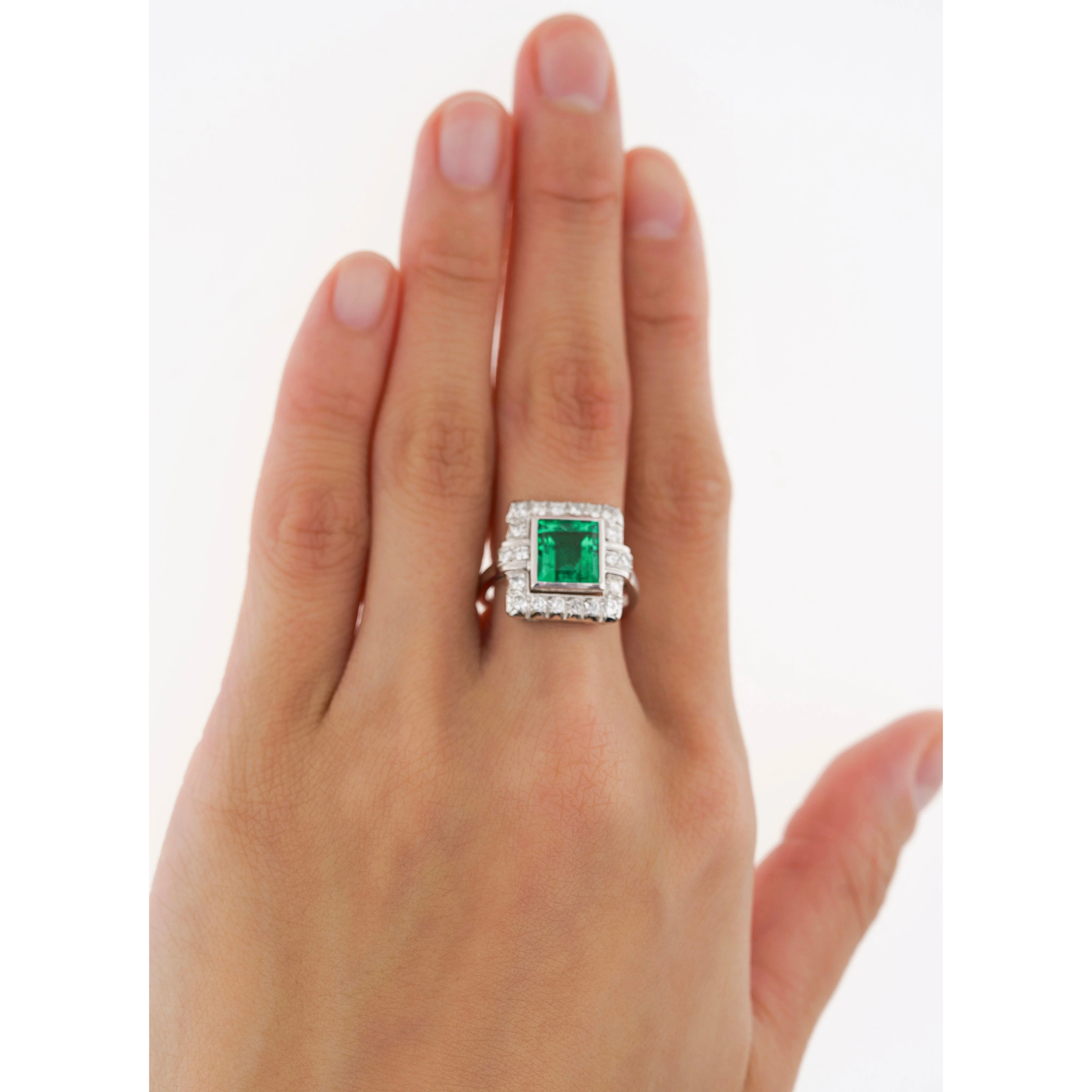 2.86 Carat Afghan-Chinese Minor Oil Emerald & Diamond Halo Ring in 18K Gold - Image 6