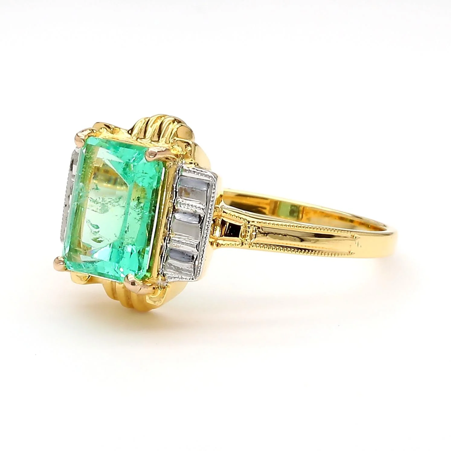 2 Carat Colombian Emerald Diamond Cut 14K Gold Ring - Image 2