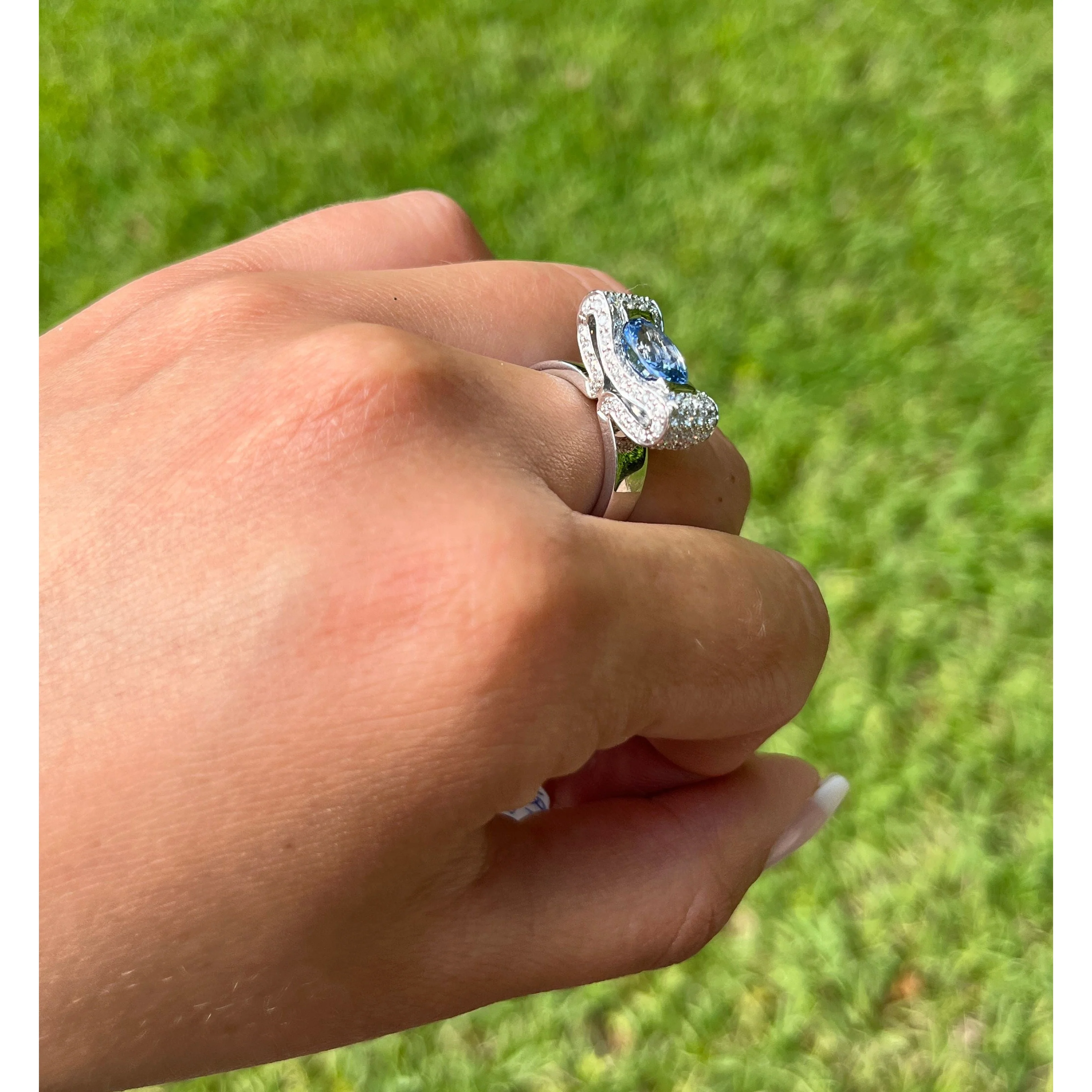2.20 Carat Oval Cut Tanzanite Half Bezel Bow Style Ring in 18K White Gold - Image 6