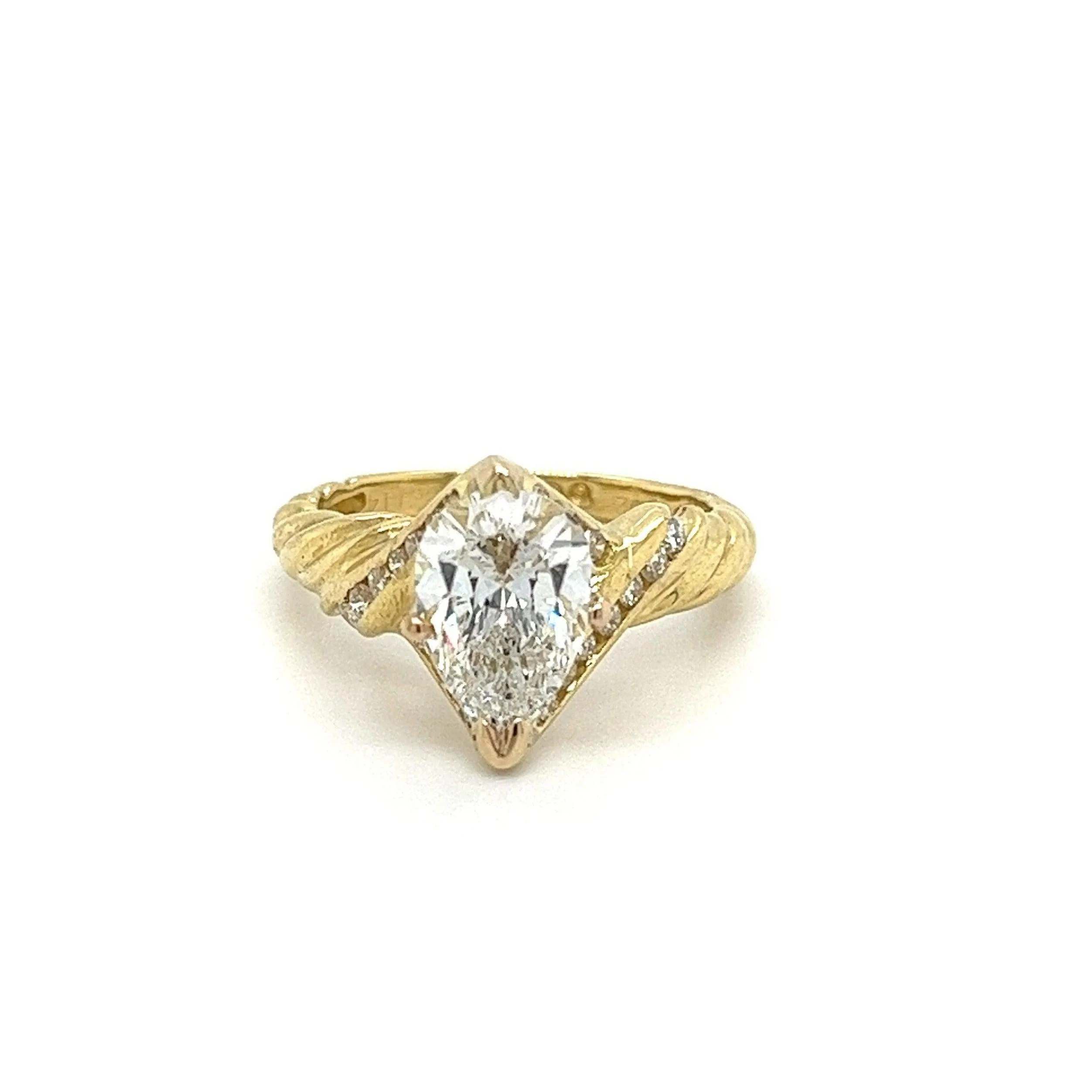 2.06 Carat Pear Cut Lab Grown Diamond in 18K Gold Twisted Crossover Ring - Image 5