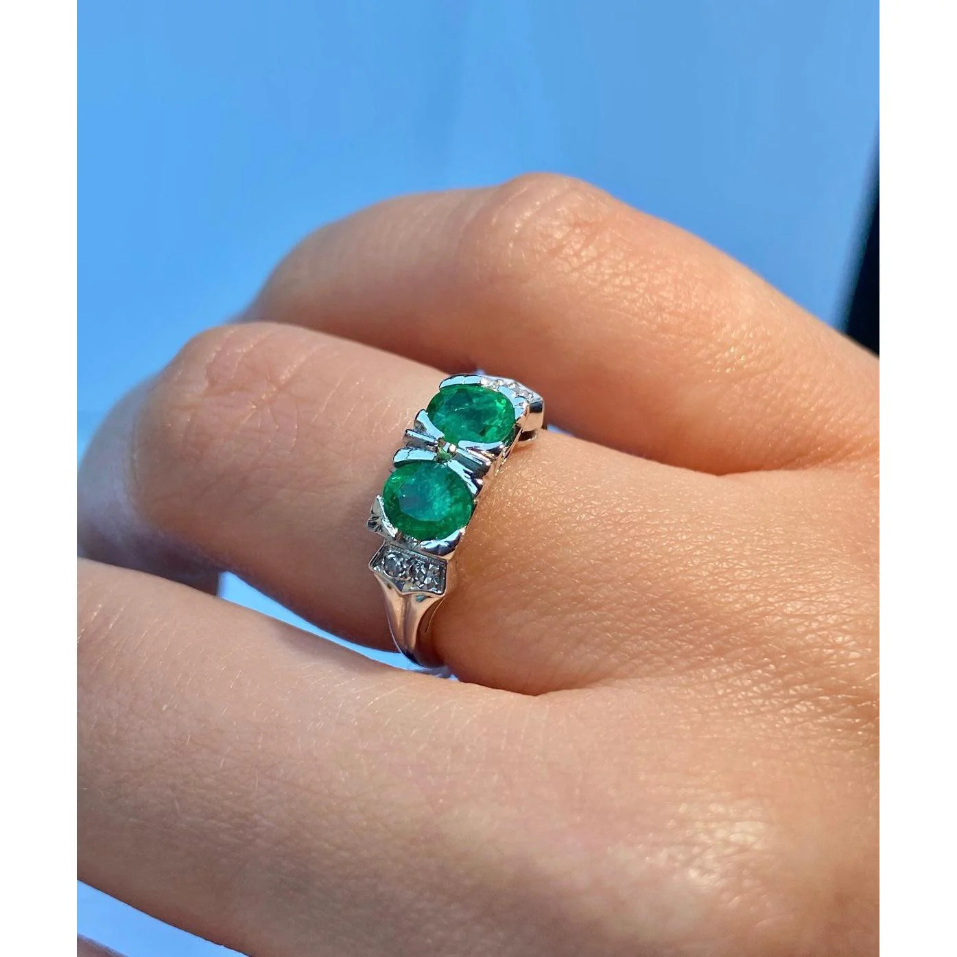 2-Stone 0.92CT TW Round Cut Natural Emerald Ring in 18k White Gold - Image 5