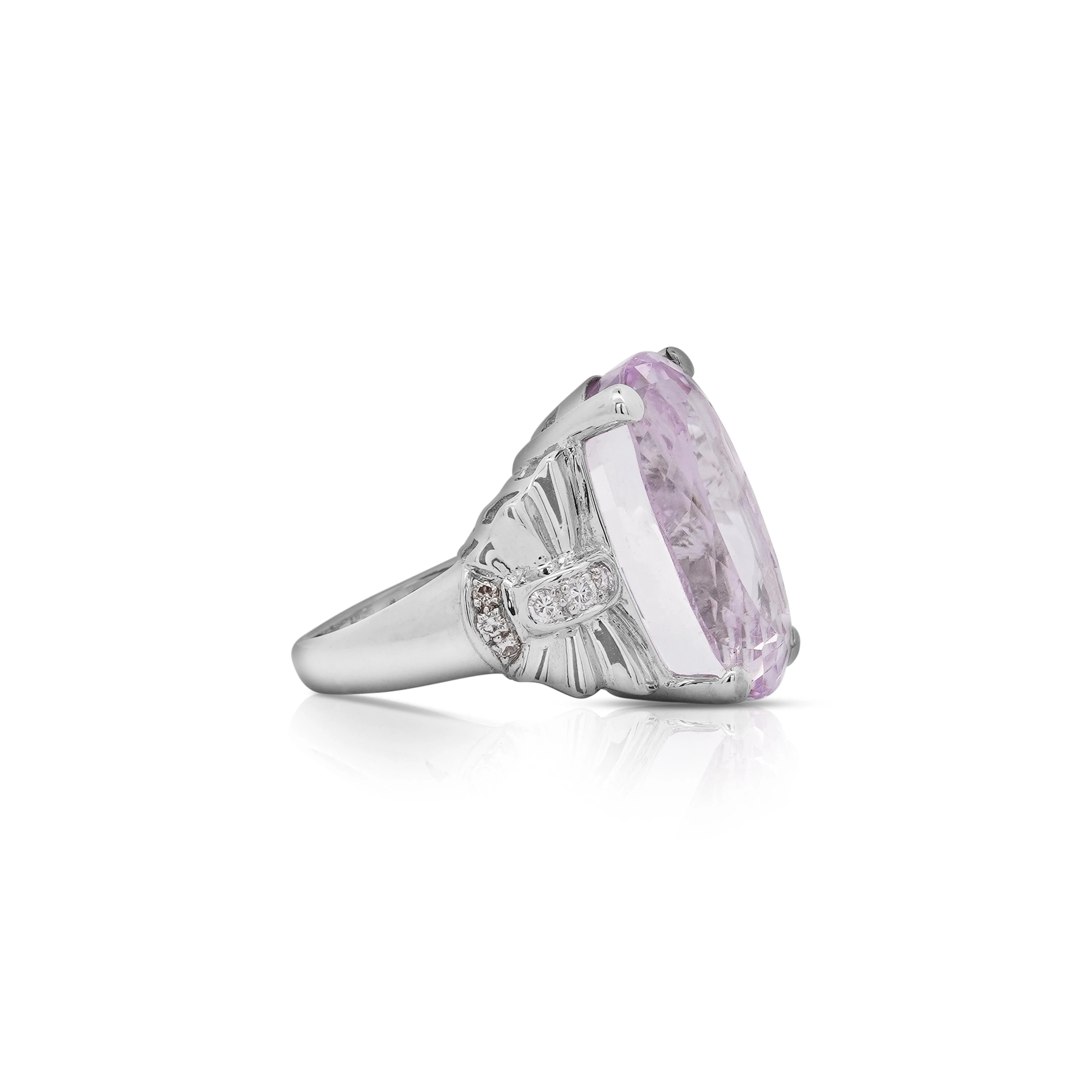 20.96 Carat Oval Light Pink Kunzite & Diamond in Platinum Filigree Cocktail Ring - Image 7