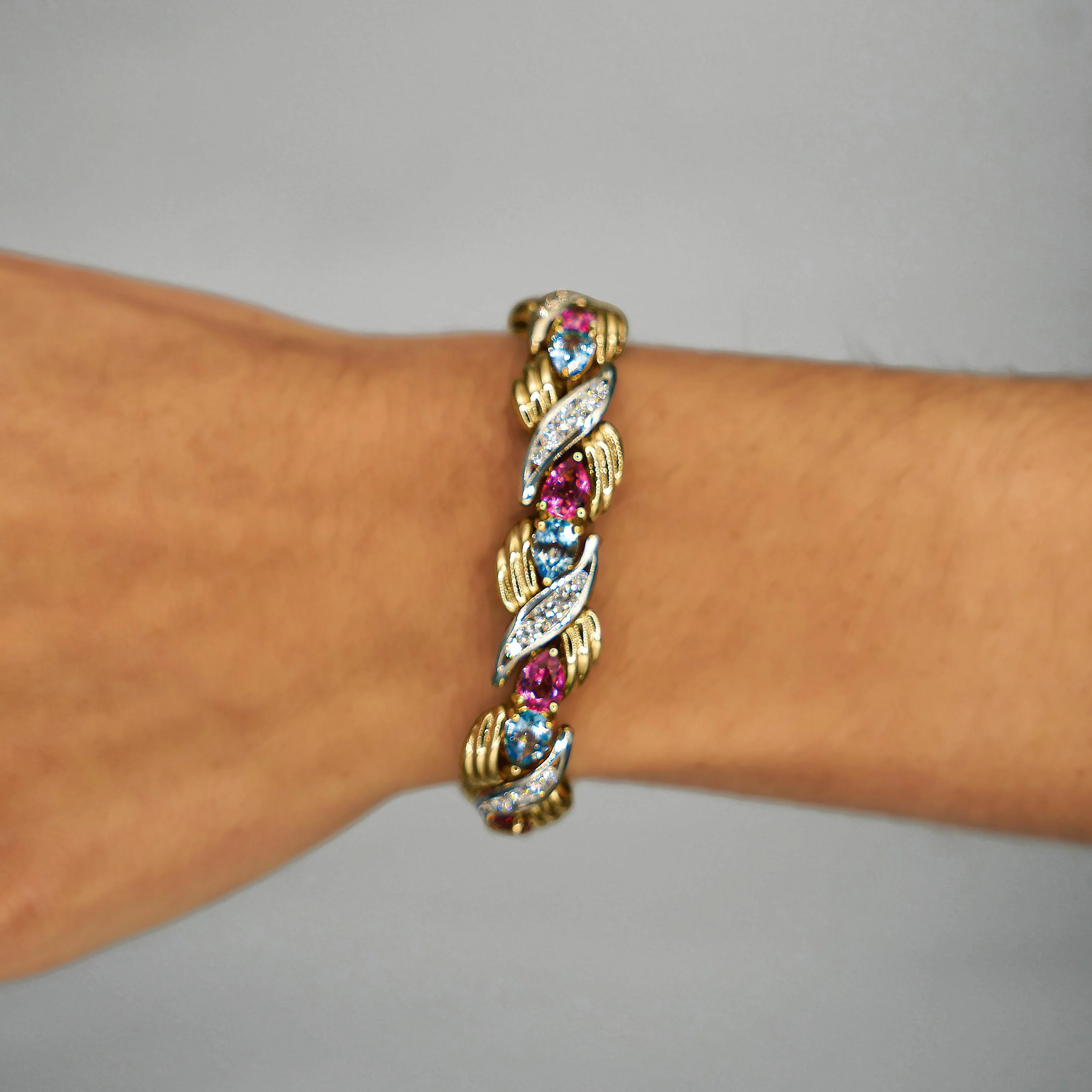 25 Carat Aquamarine, Tourmaline, & Diamond 18K Gold Platinum Retro Bracelet - Image 6