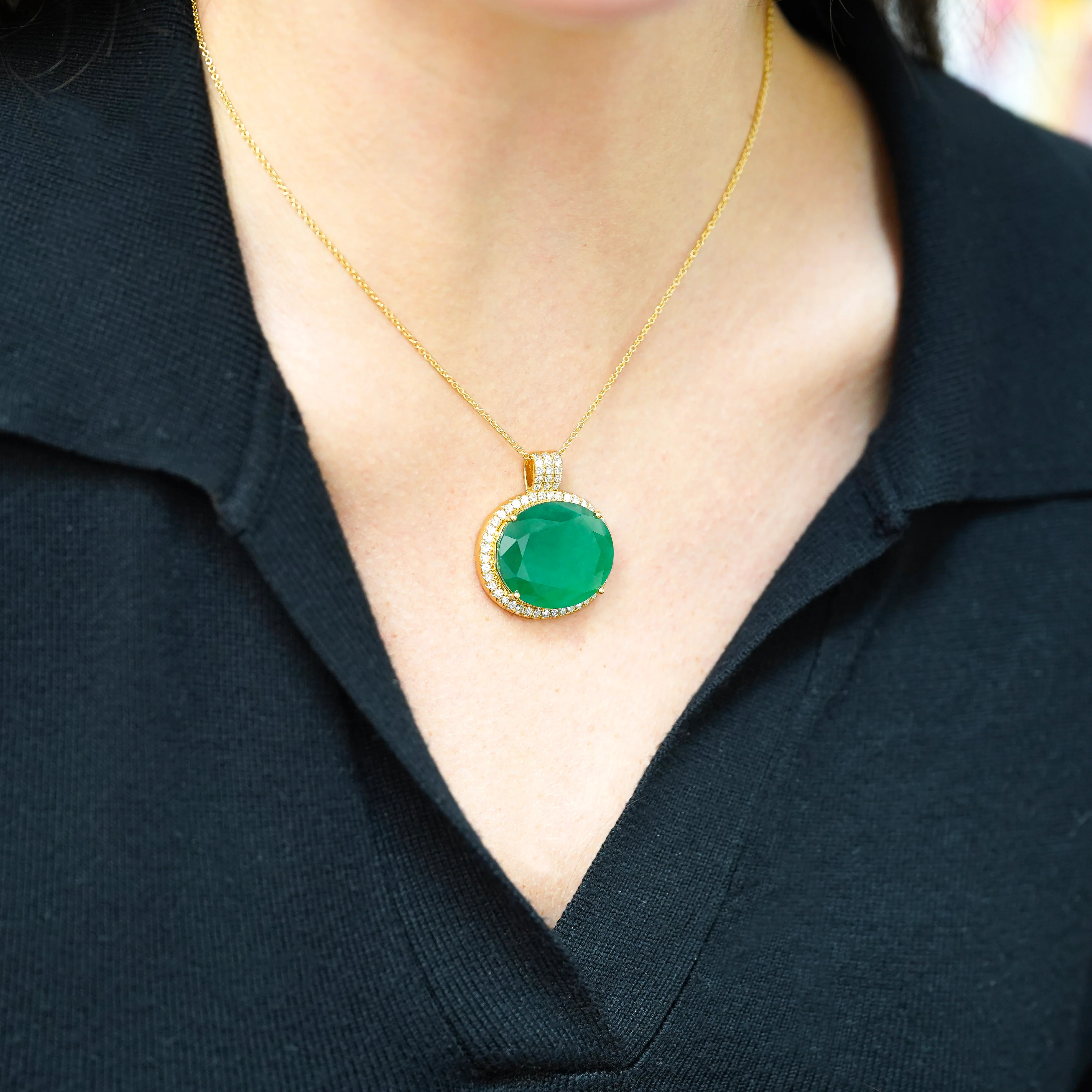 28.56 Carat Oval Cut Emerald & Diamond Halo 18K Gold Pendant Necklace - Image 4