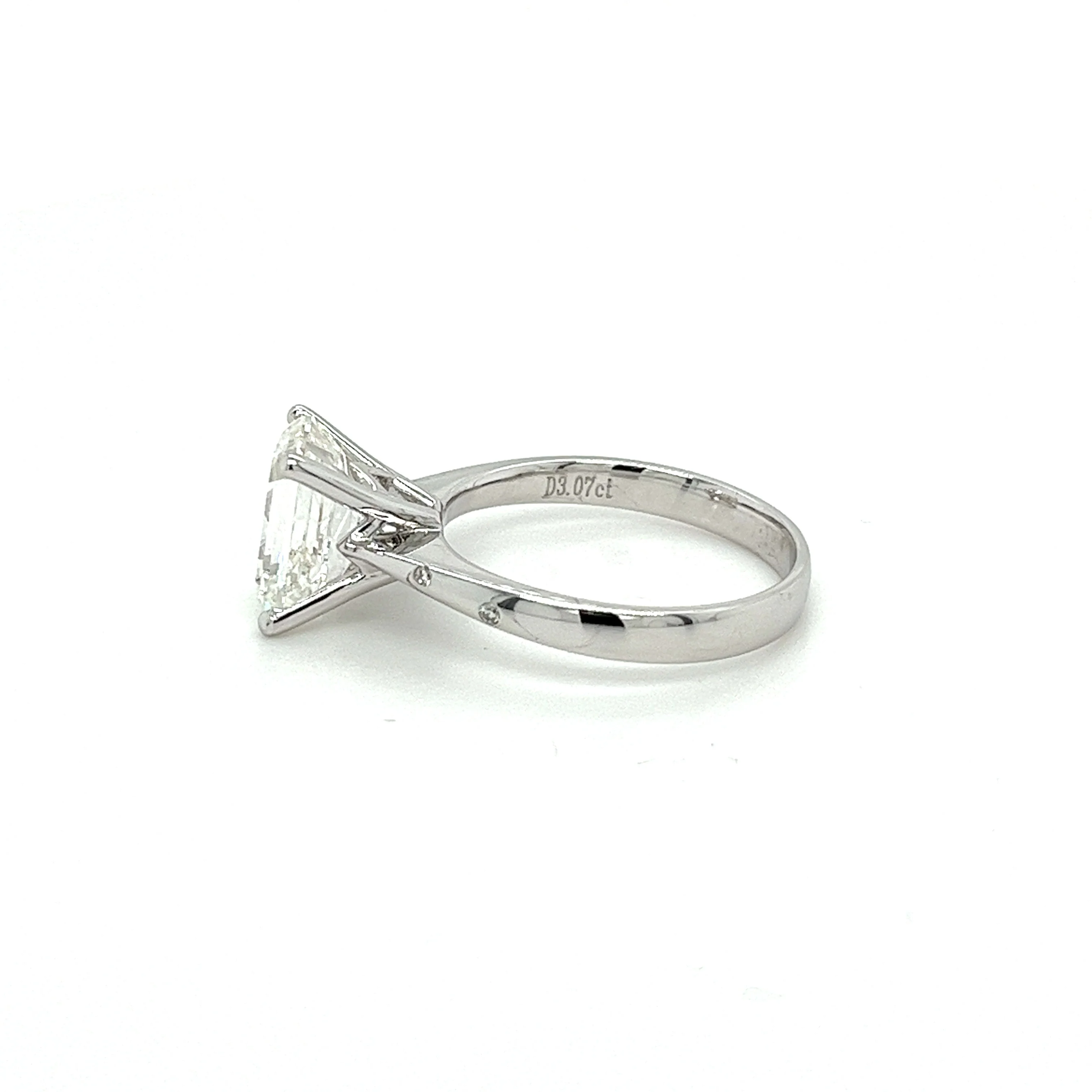 3.07 Carat Emerald Cut F/VS1 Lab Grown Diamond Engagement Ring - Image 4
