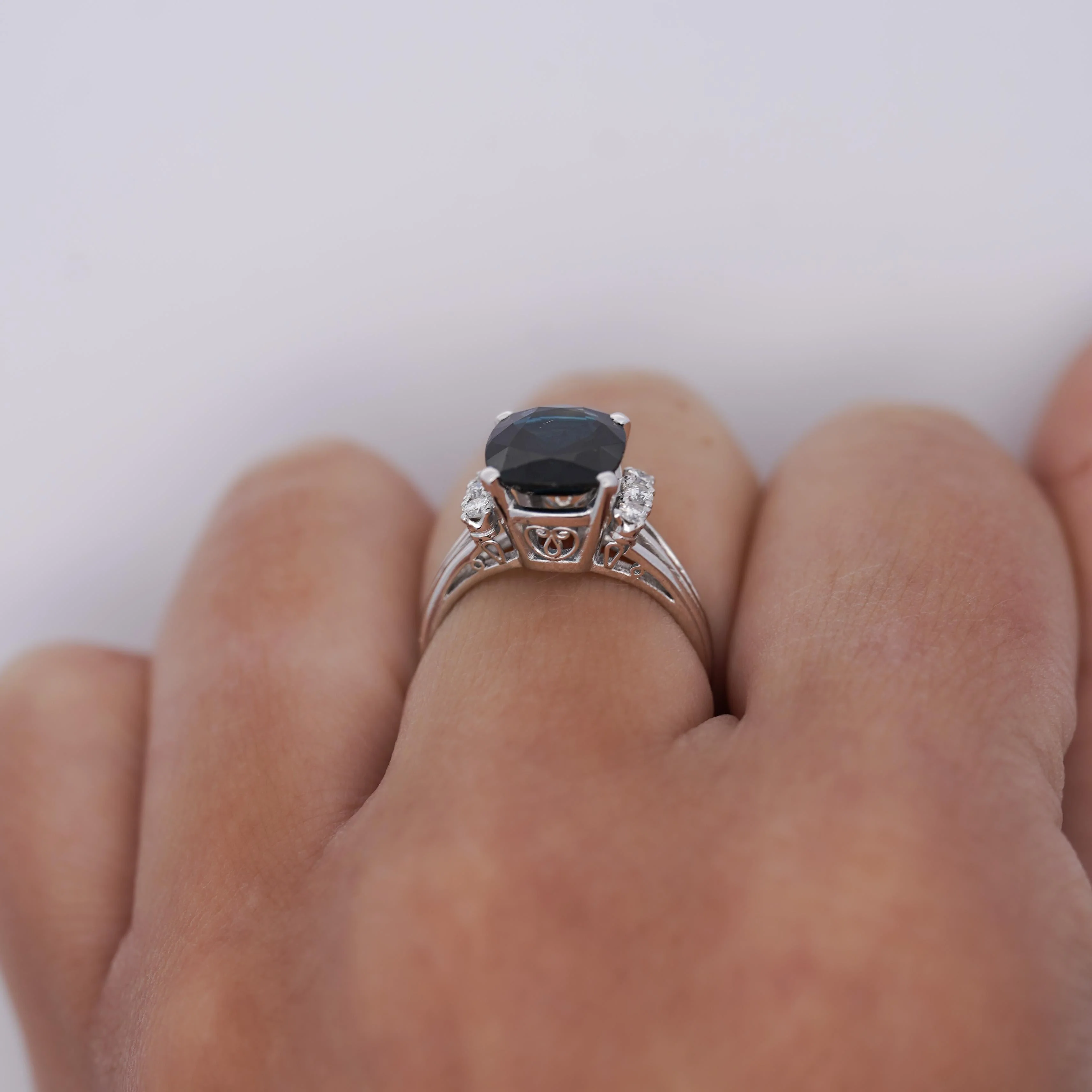 3.10 Carat Blue Sapphire and Diamond with Filigree Split Shank Band Ring - Image 4
