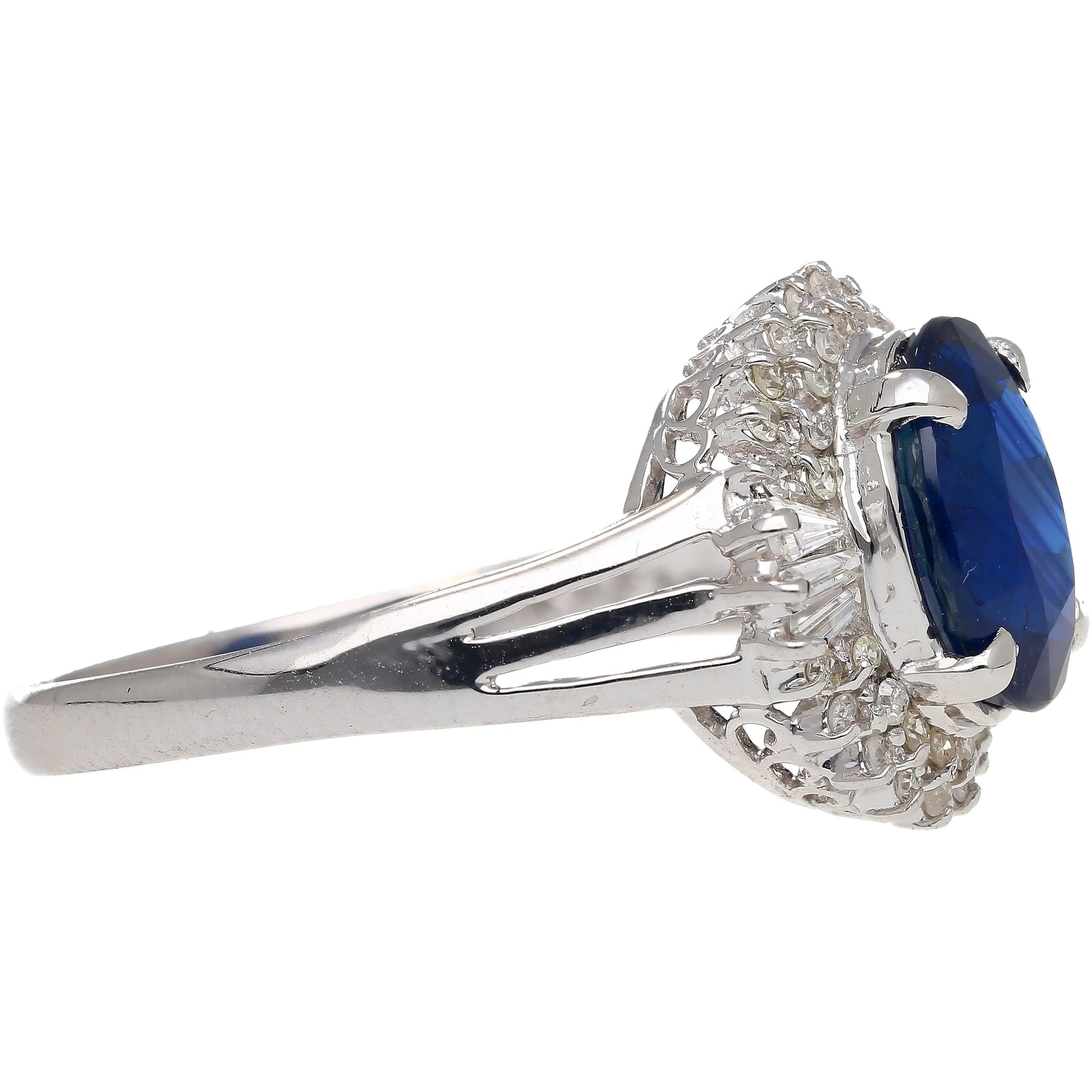 3.21 Carat Oval Cut Blue Sapphire and Diamond in Platinum Ring - Image 7