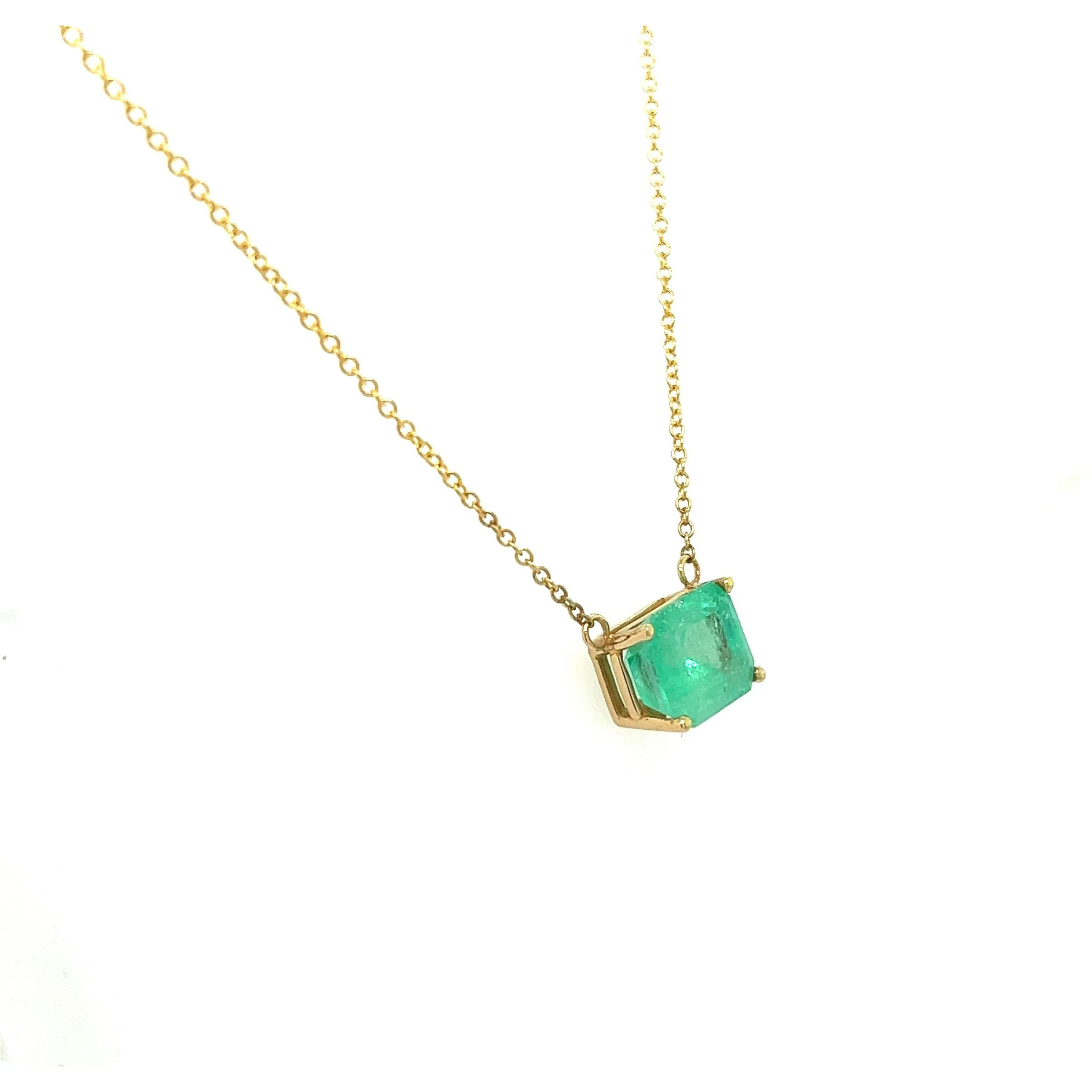 3.66 Carat Emerald Cut Colombian Emerald Solitaire East West Pendant Necklace in 14K Yellow Gold - Image 4