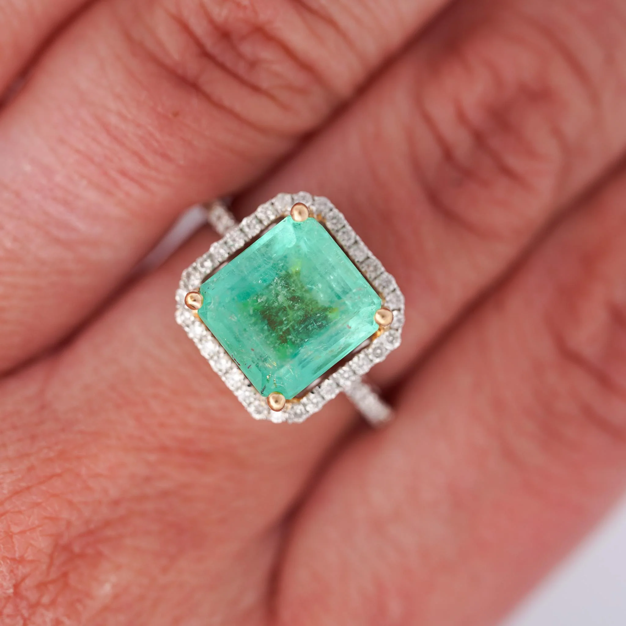 3.90 Carat Emerald & Diamond Halo Pavé Shank 18K White Gold Ring - Image 13