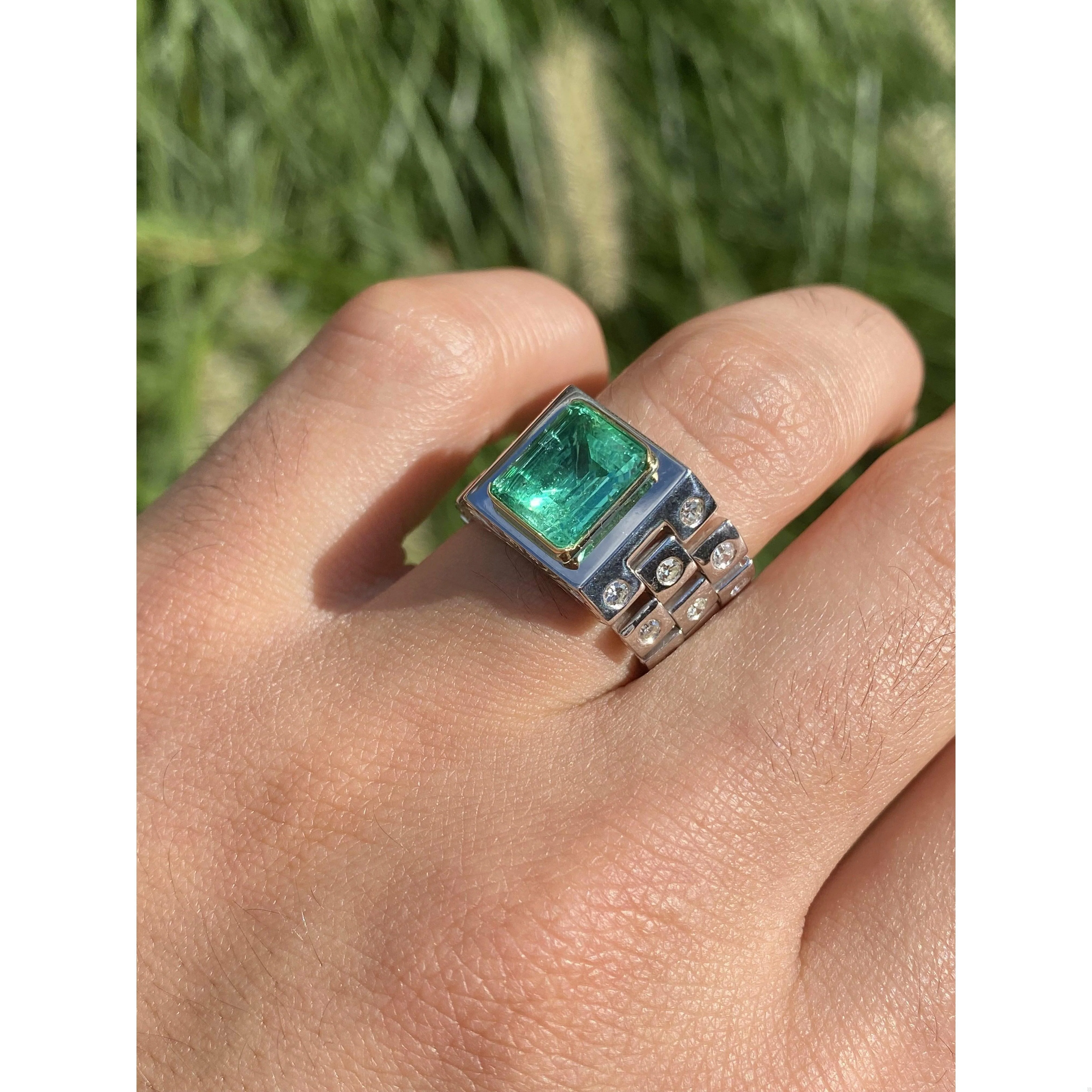 3 Carat Colombian Emerald Platinum Mens Link Ring - Image 10