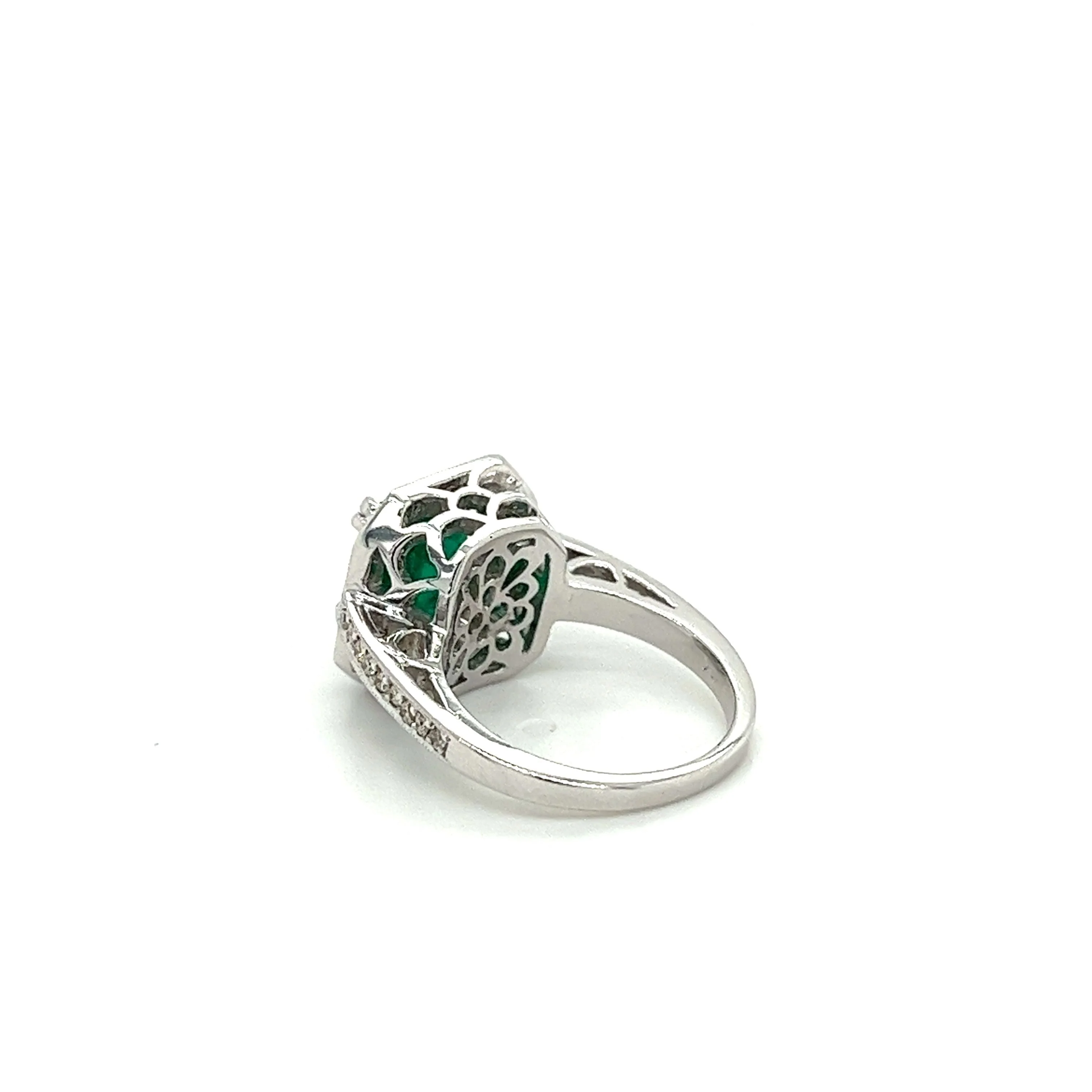 3 Carat Colombian Emerald in 18K White Gold Ring & Round Cut Diamond Halo - Image 4