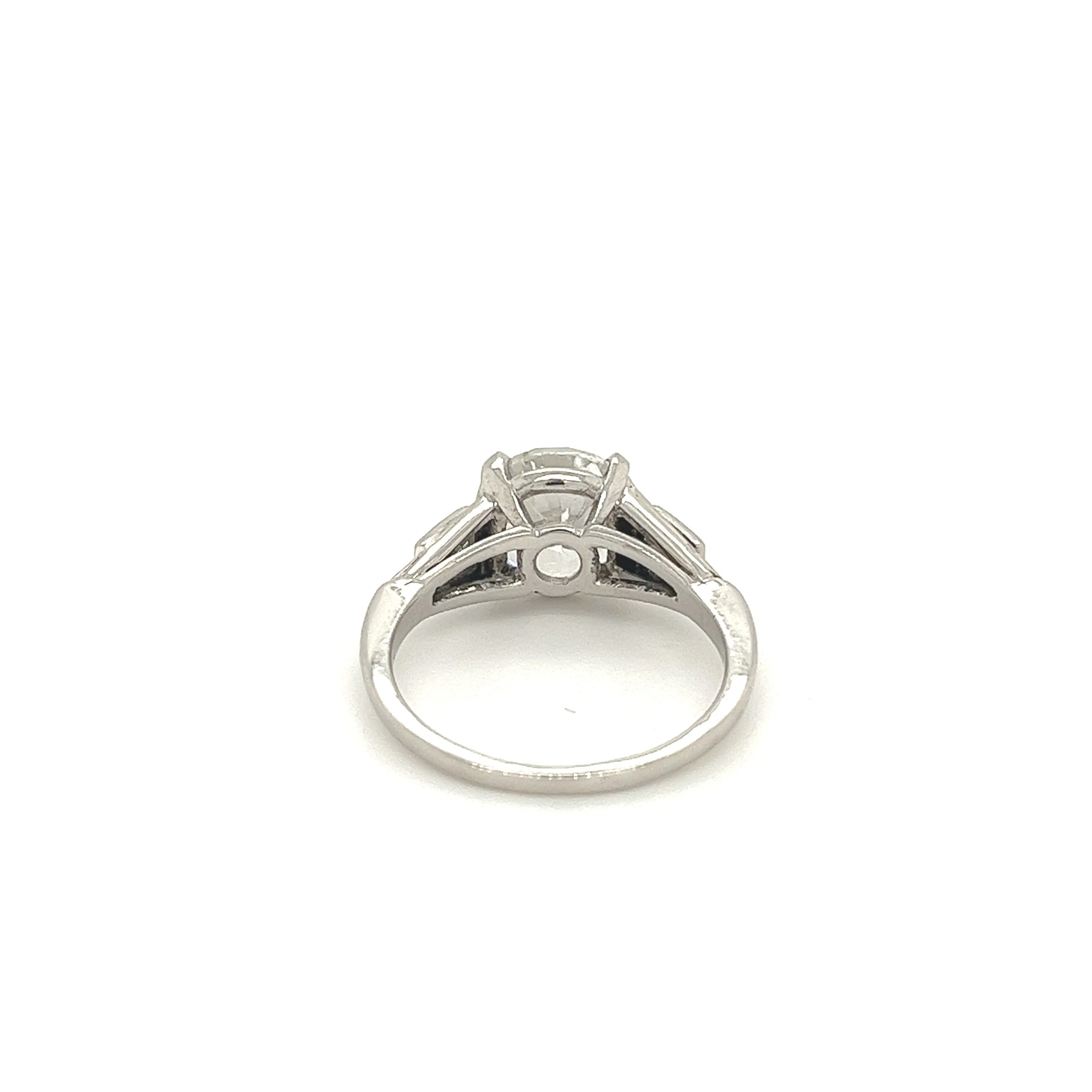 3.02 carat H/VVS2 Cushion Lab Grown Diamond 3-Stone Platinum Ring - Image 5