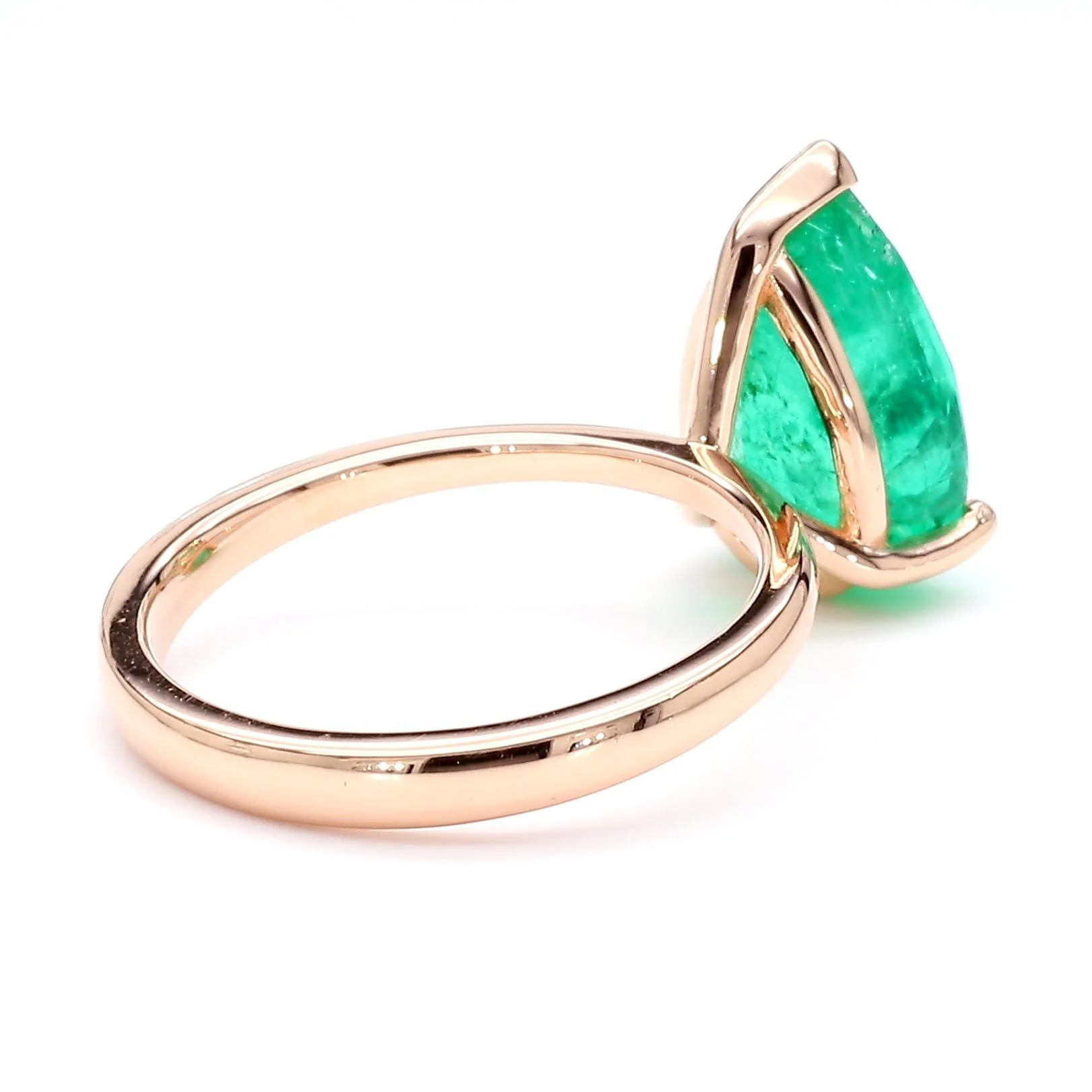 4.01 Carat Pear Cut Rich Green Emerald Solitaire 18K Rose Gold Ring - Image 6