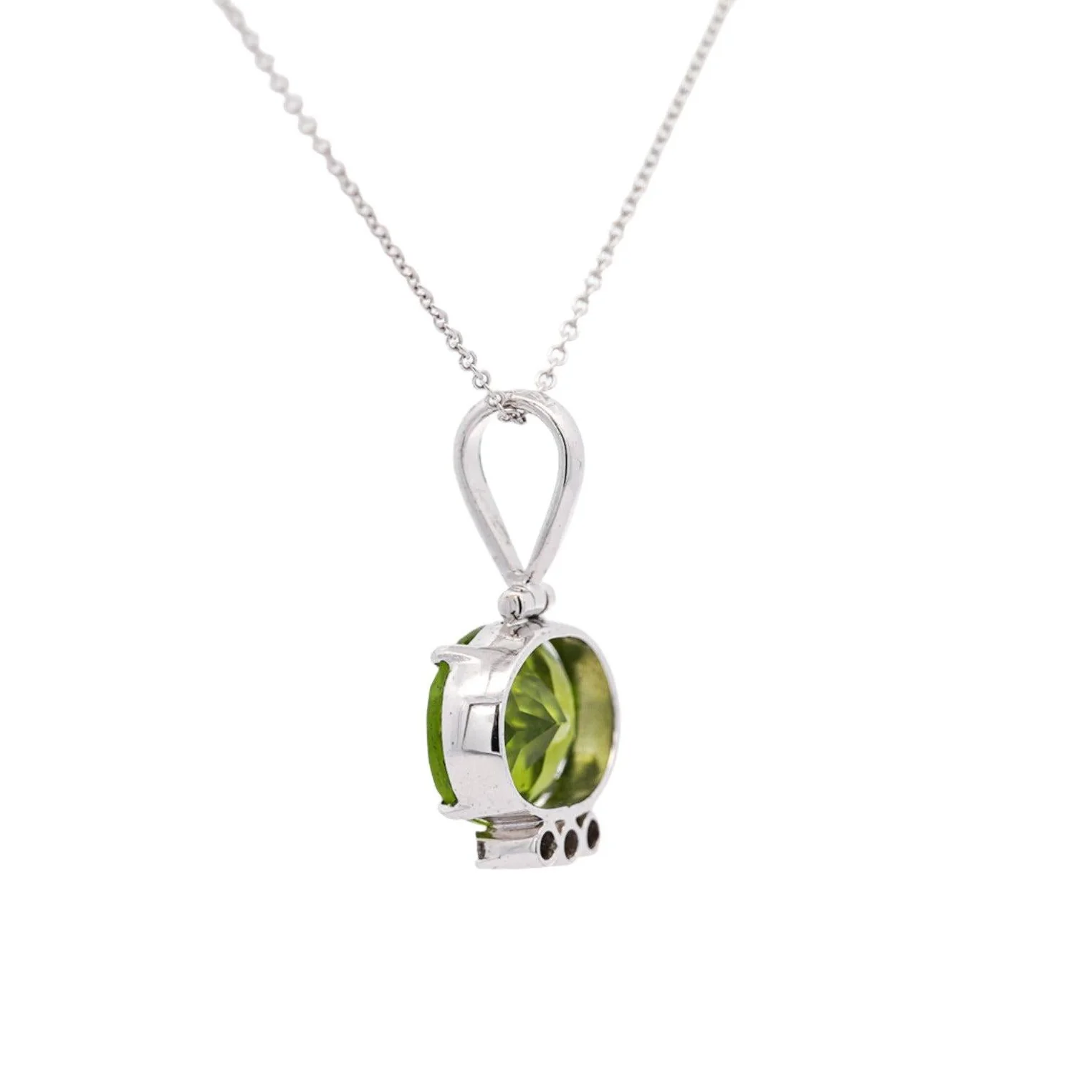 4.09 Carat Peridot Pendant Necklace in 18K White Gold Cable Chain - Image 6