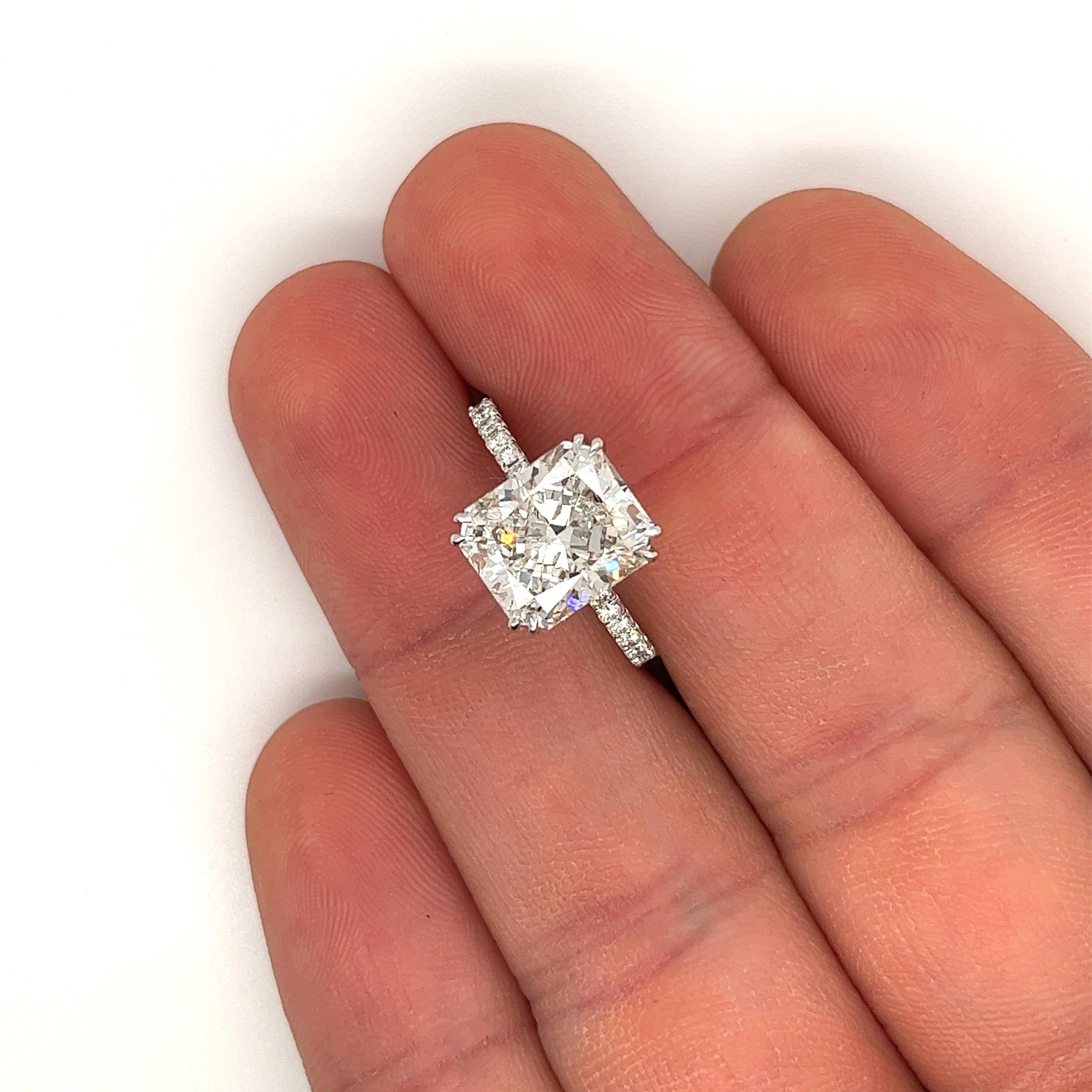 4.15 Carat Elongated Radiant Cut Lab Grown Diamond Ring | IGI Certified G/VS1 - Image 5