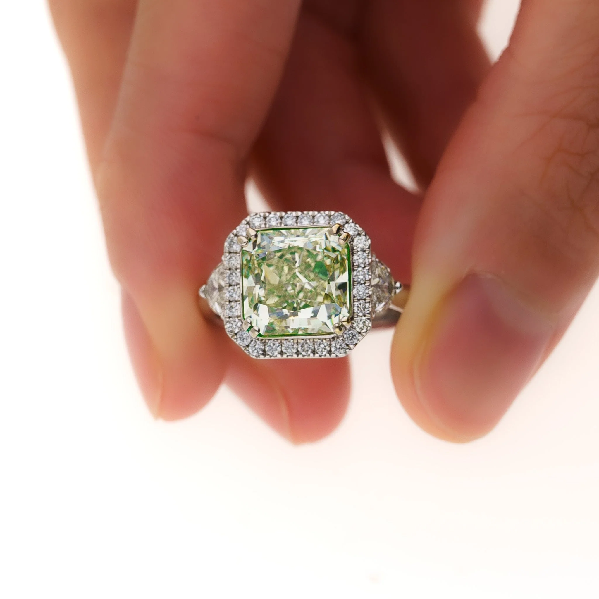 4.26 Carat Radiant Cut Fancy Yellowish Green SI1 Clarity Diamond Ring - Image 11