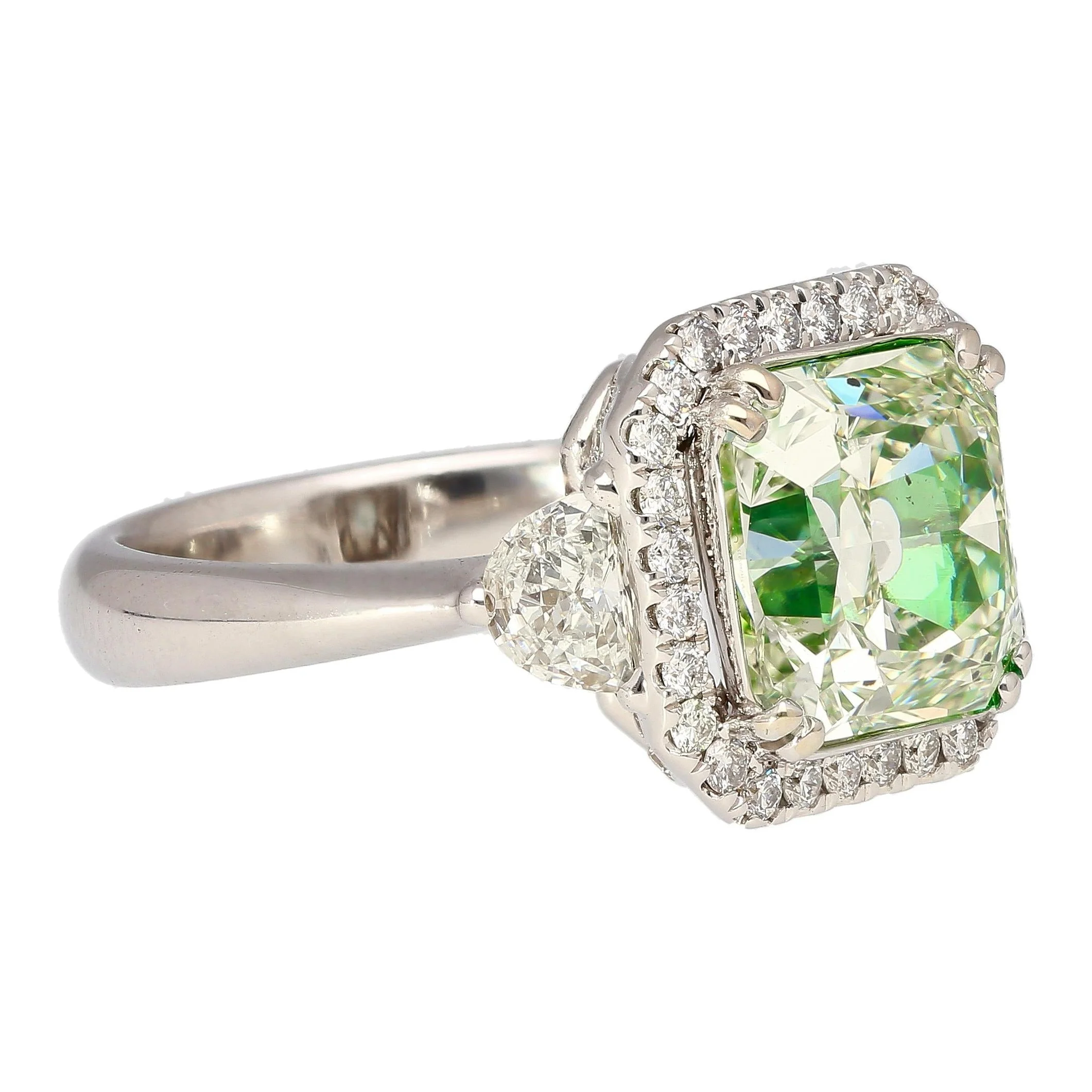 4.26 Carat Radiant Cut Fancy Yellowish Green SI1 Clarity Diamond Ring - Image 5