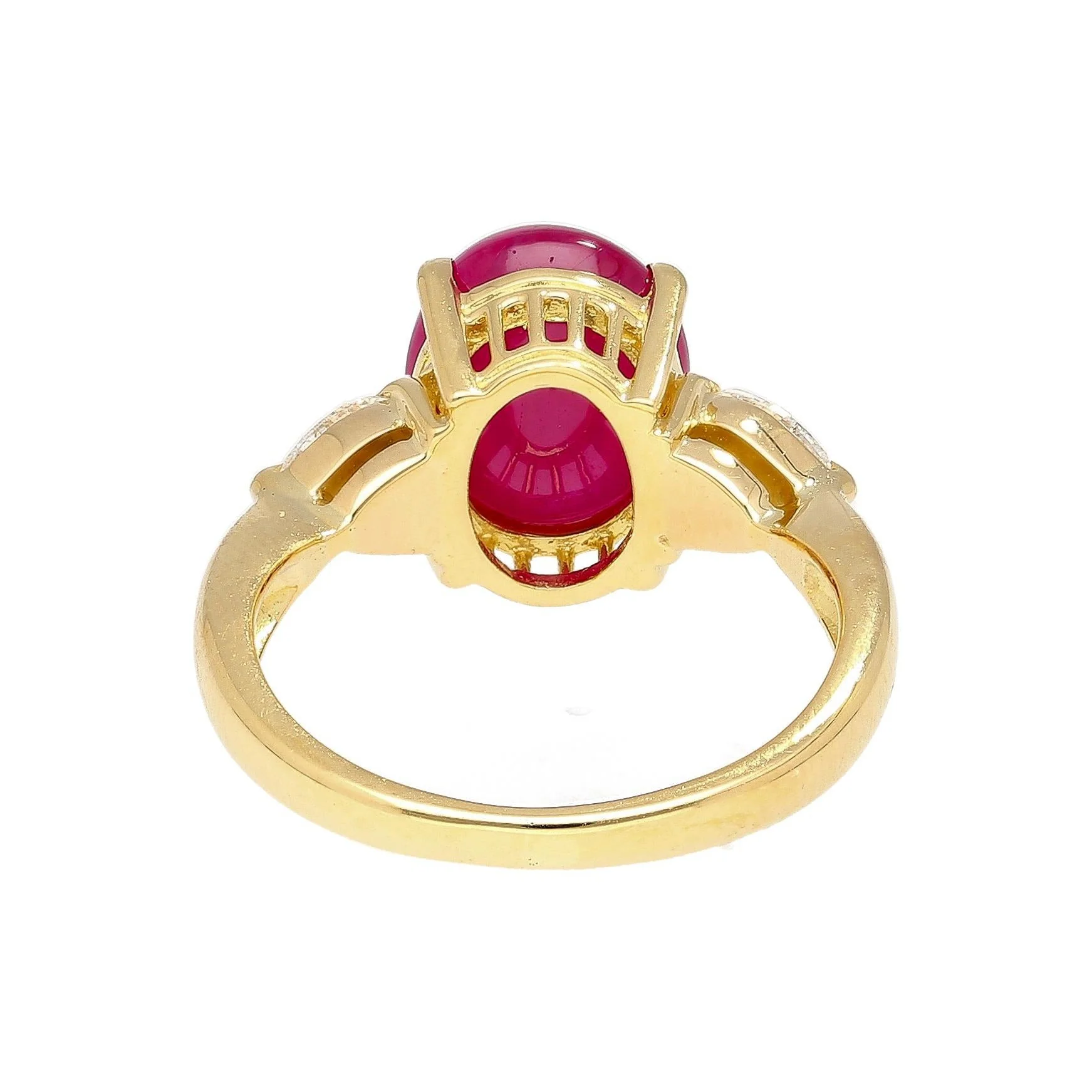 4.93 Carat Cabochon Cut Ruby & Oval Cut Diamond Three Stone 18K Ring - Image 4