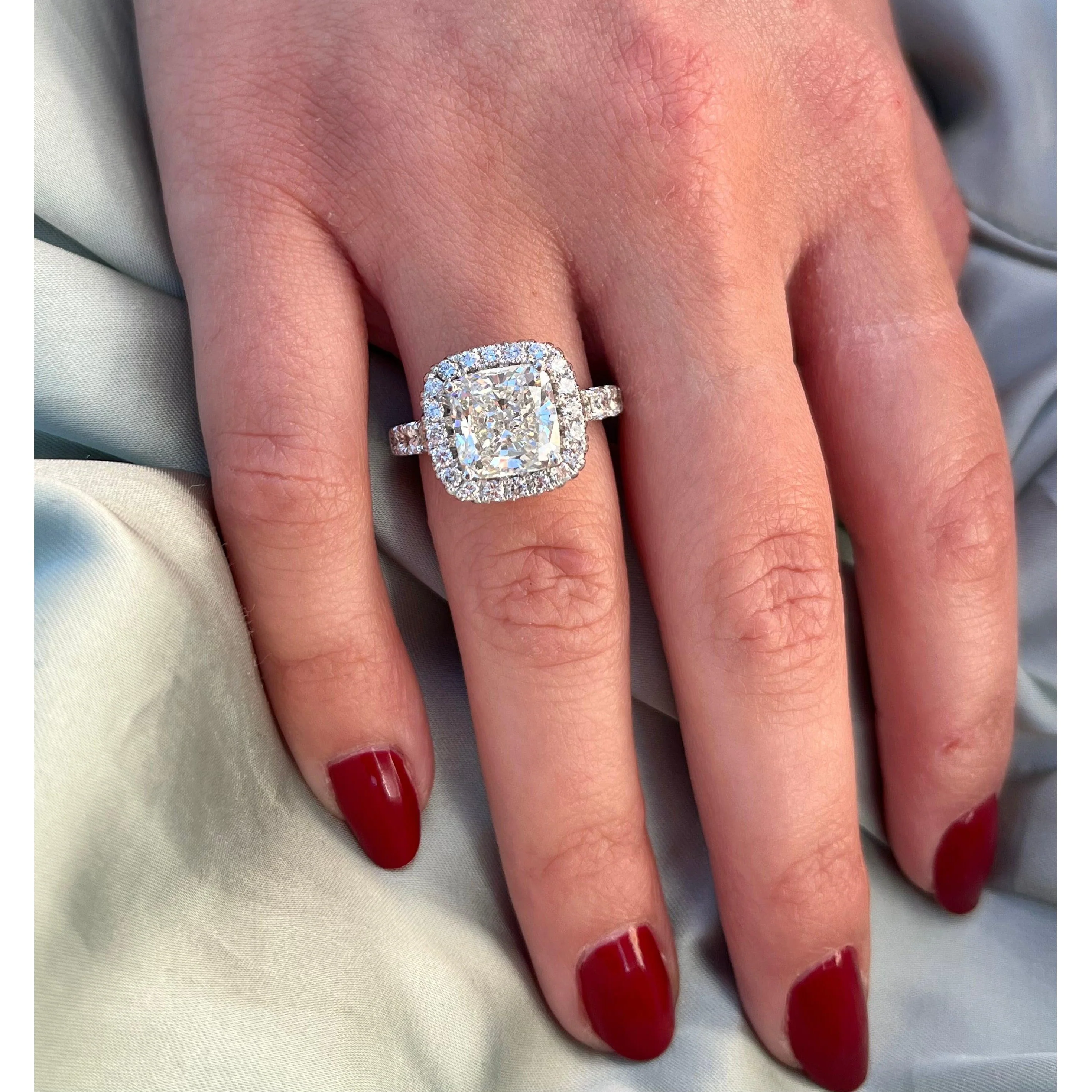 4 Carat Cushion-Cut, H color, VS1 Clarity, Lab Grown Diamond Engagement Ring - Image 7