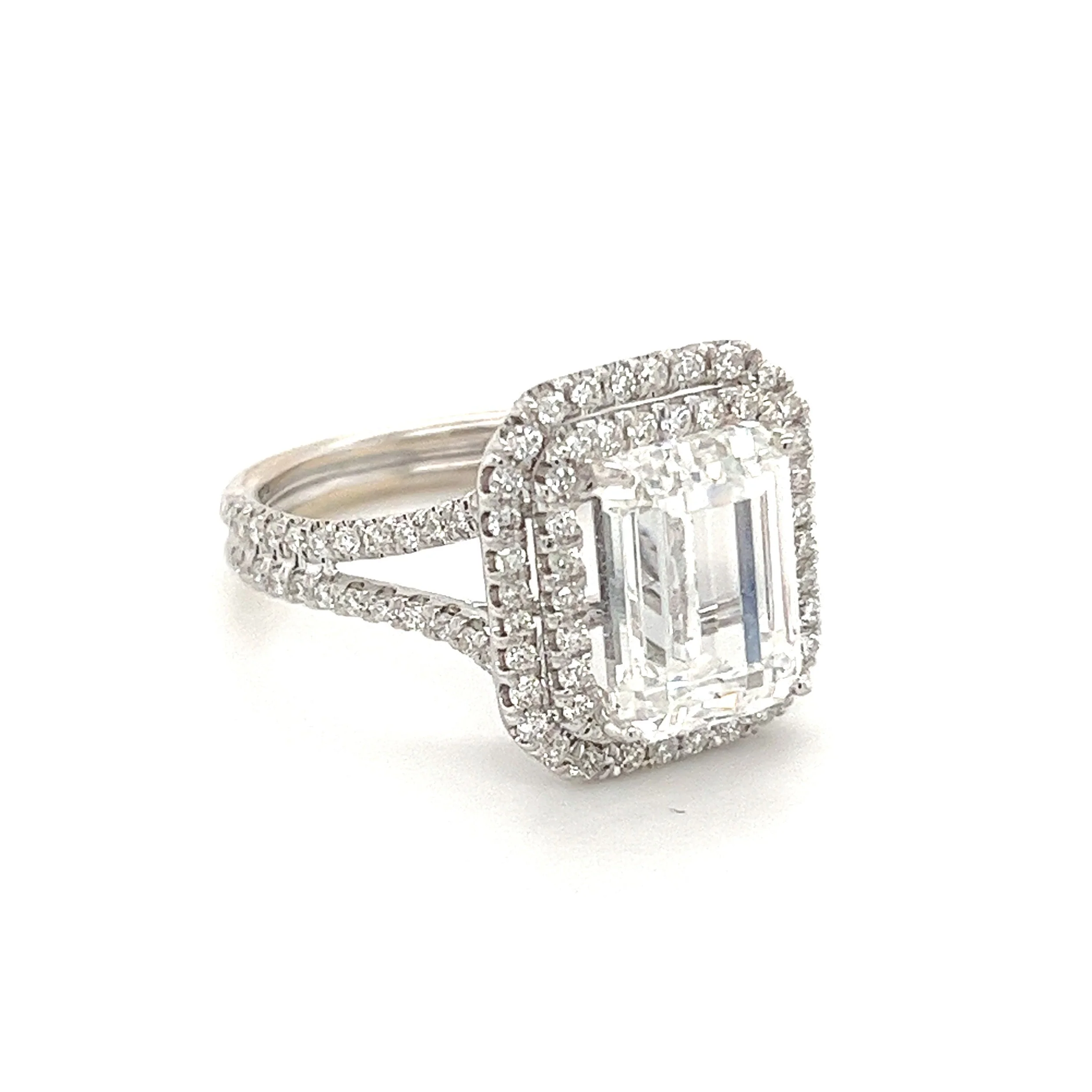4 CARAT, F color, VS1 clarity. Emerald Cut Lab Diamond Engagement White Gold Ring - Image 3
