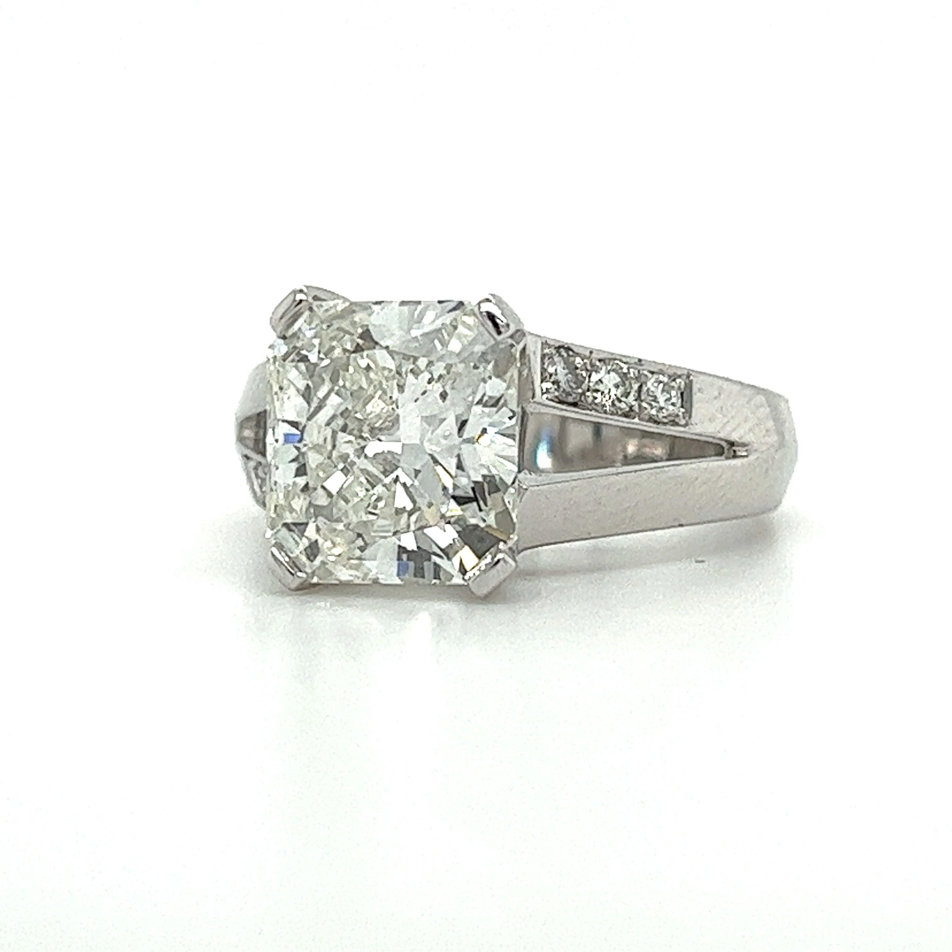 4.11 Carat Radiant Cut Lab Grown Diamond in Split-Shank Diamond Side Stone Ring - Image 2