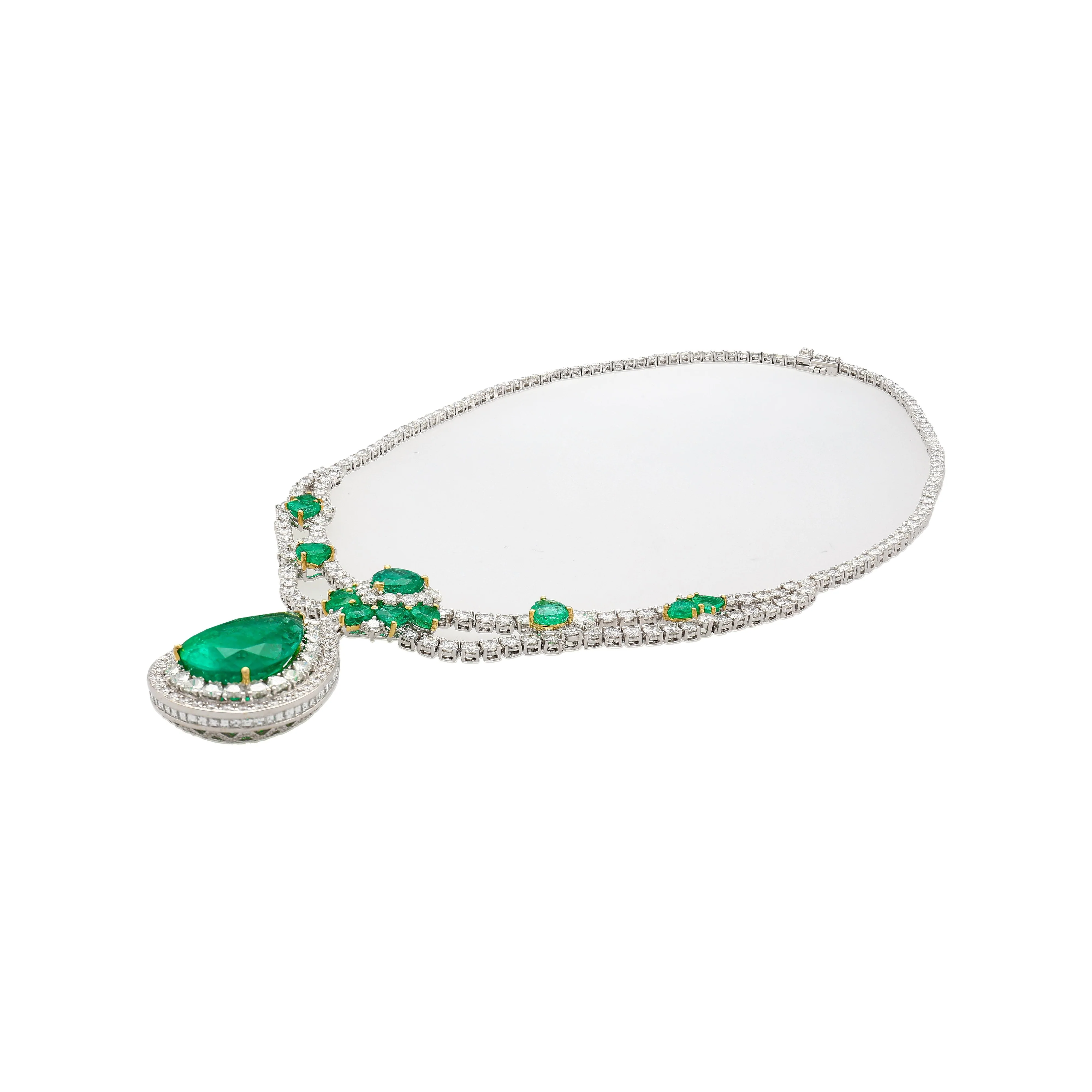 45.58 Carat TW Colombian Emerald & Diamond Chandelier Drop Necklace - Image 4
