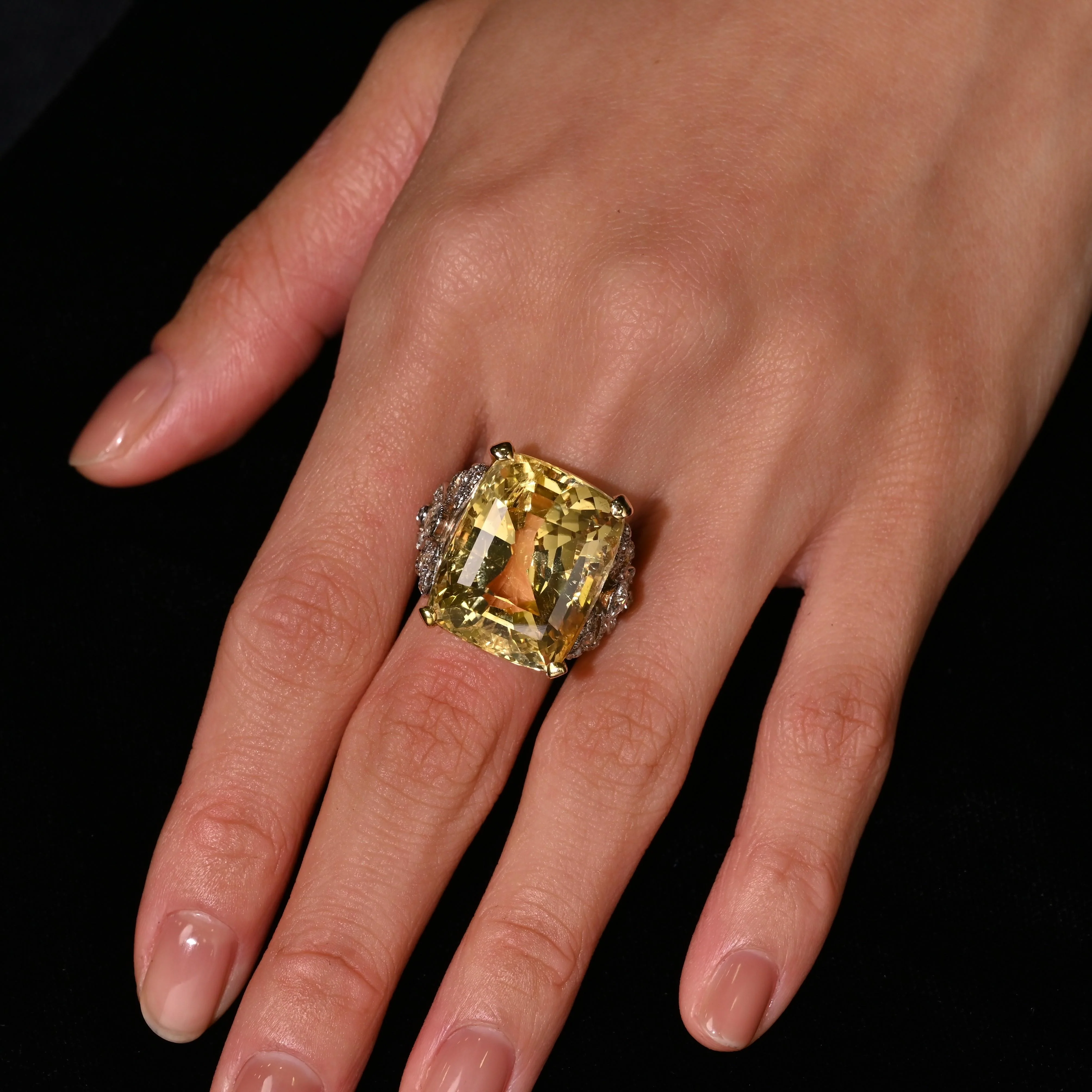 47.10 Carat No-Heat Yellow Sapphire & Old Euro Diamond Vintage Ring - Image 4