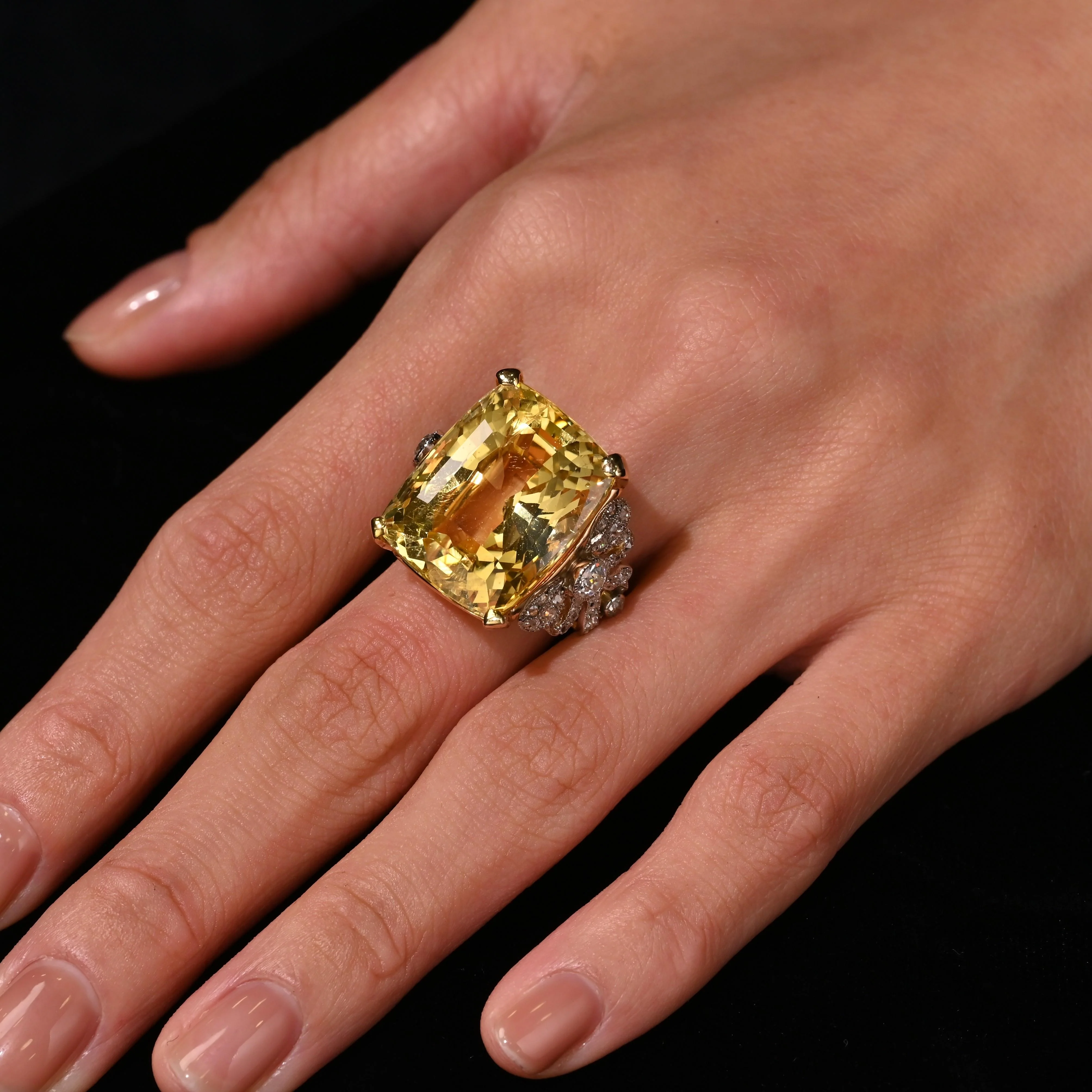 47.10 Carat No-Heat Yellow Sapphire & Old Euro Diamond Vintage Ring - Image 5