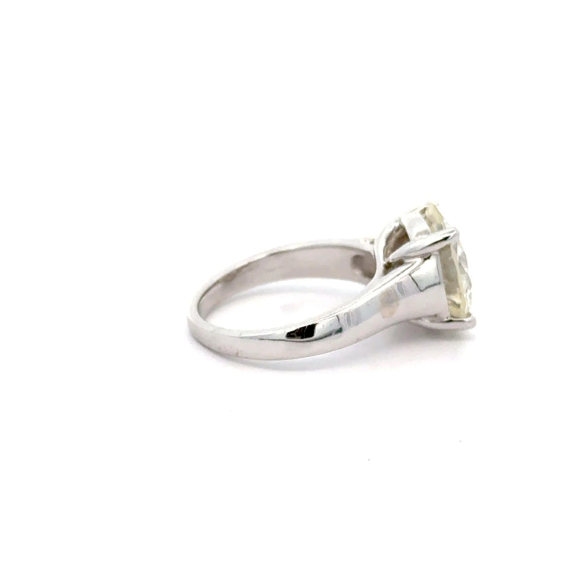 5.01 Carat Round Cut J/VS1 Diamond in 14K White Solitaire Engagement Ring - Image 4