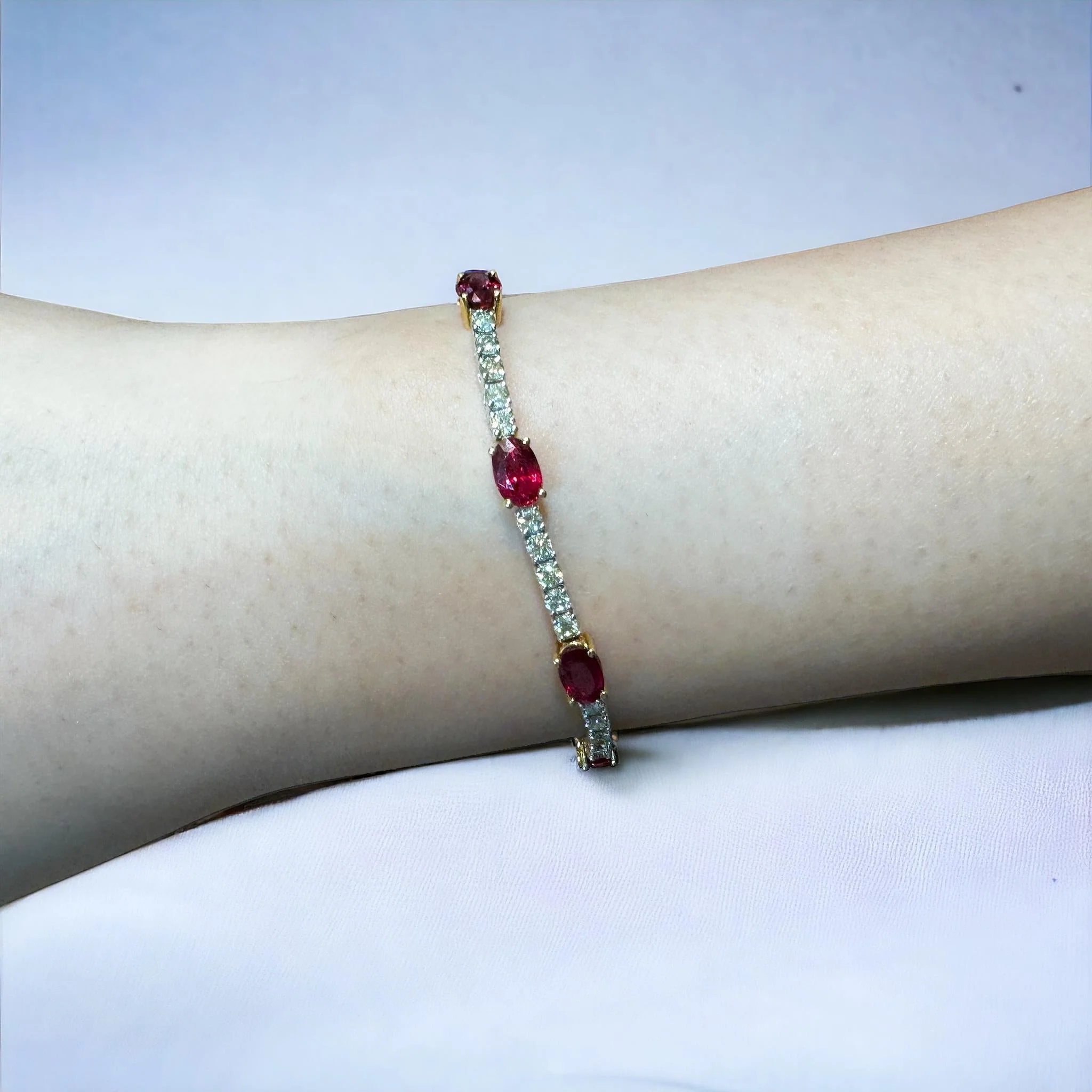 5.54 Carat Oval Cut Ruby and Diamond Tennis Bracelet in Two Tone 18K Gold - Image 9