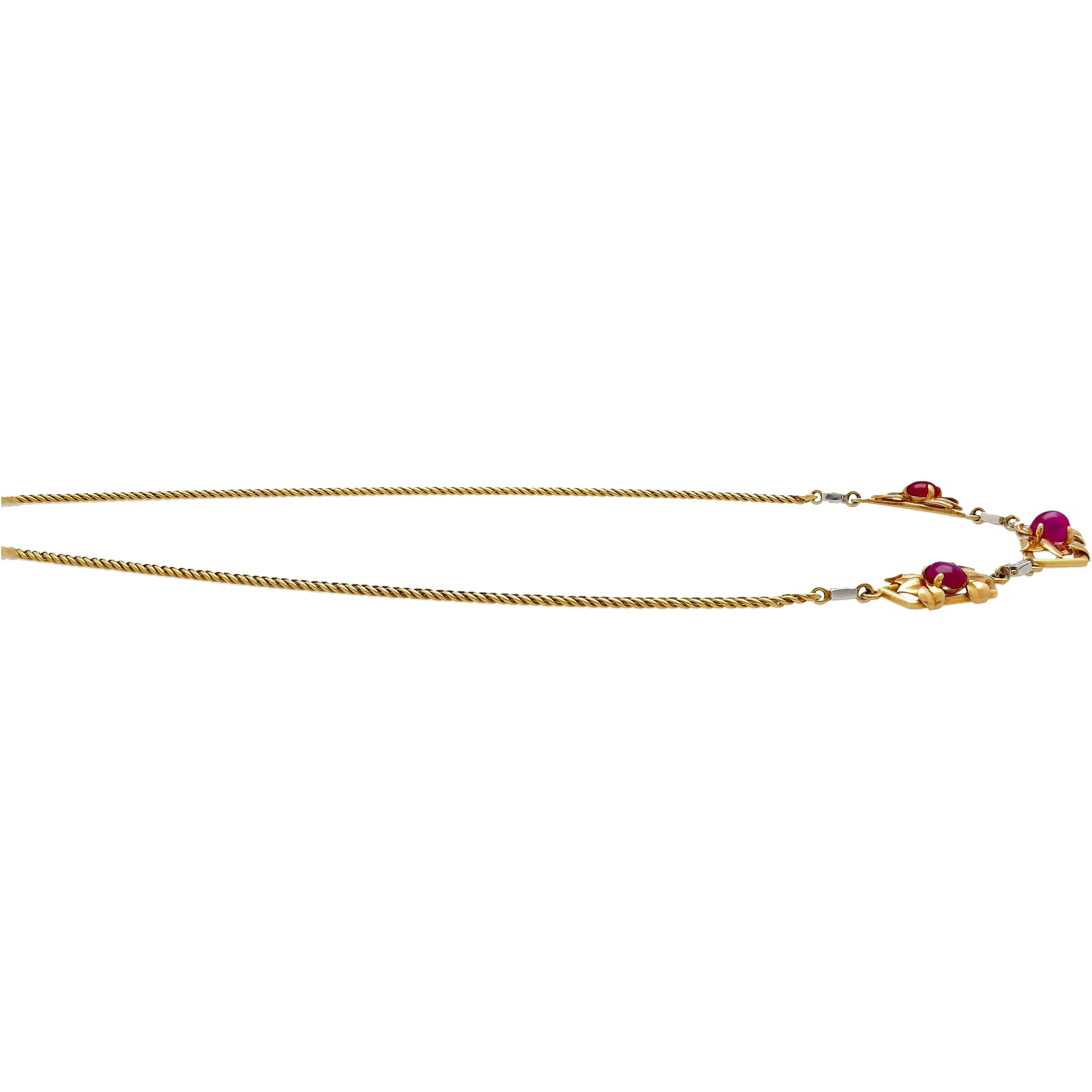Vintage Retro Era 6.22 Carat Star-Ruby & Diamond Necklace with 14K Gold Carved Detailing - Image 6