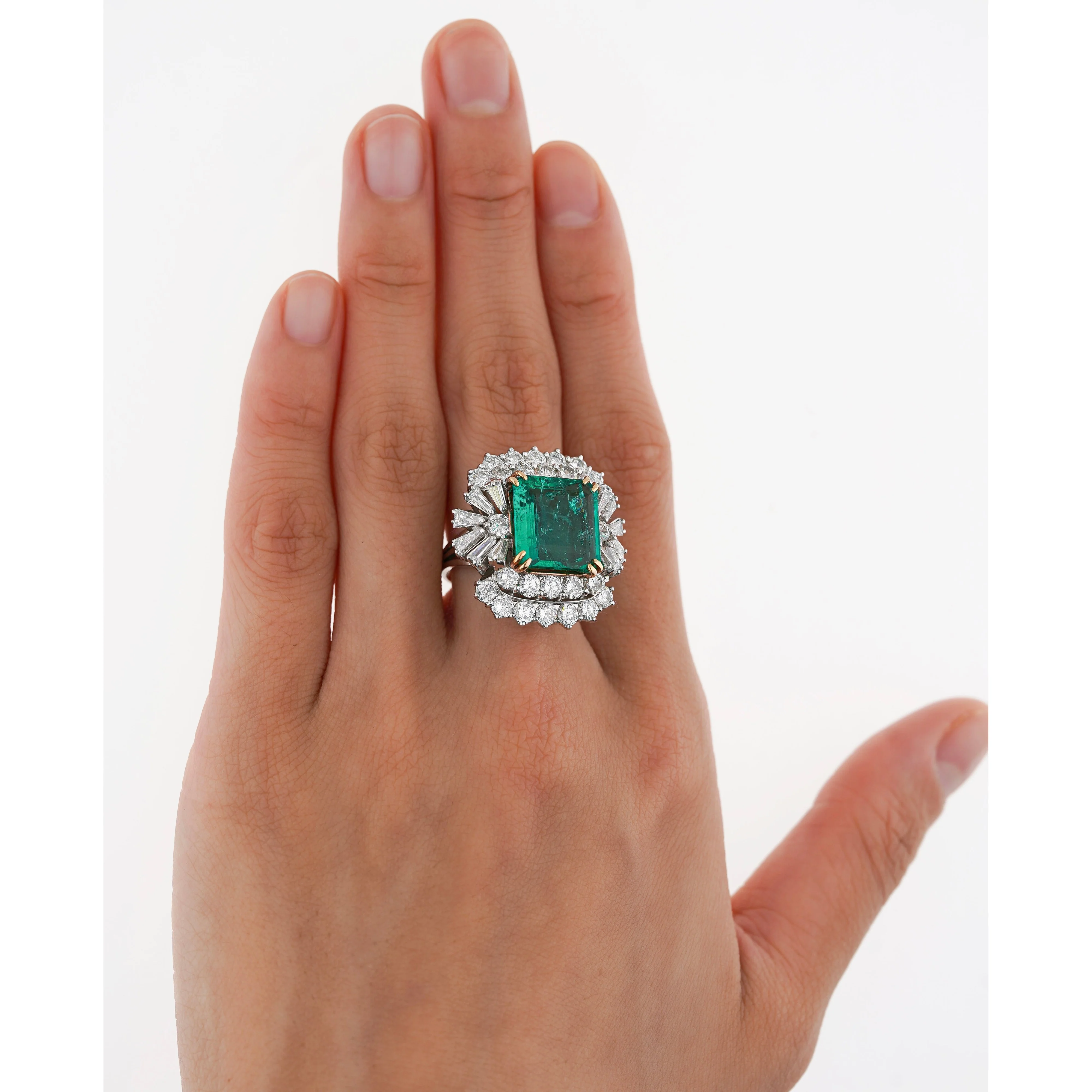 6.26 Carat Emerald Cut Emerald with Trillion and Round Cut Diamond Side Stone Ring in 18K White, Yellow Gold - Image 10