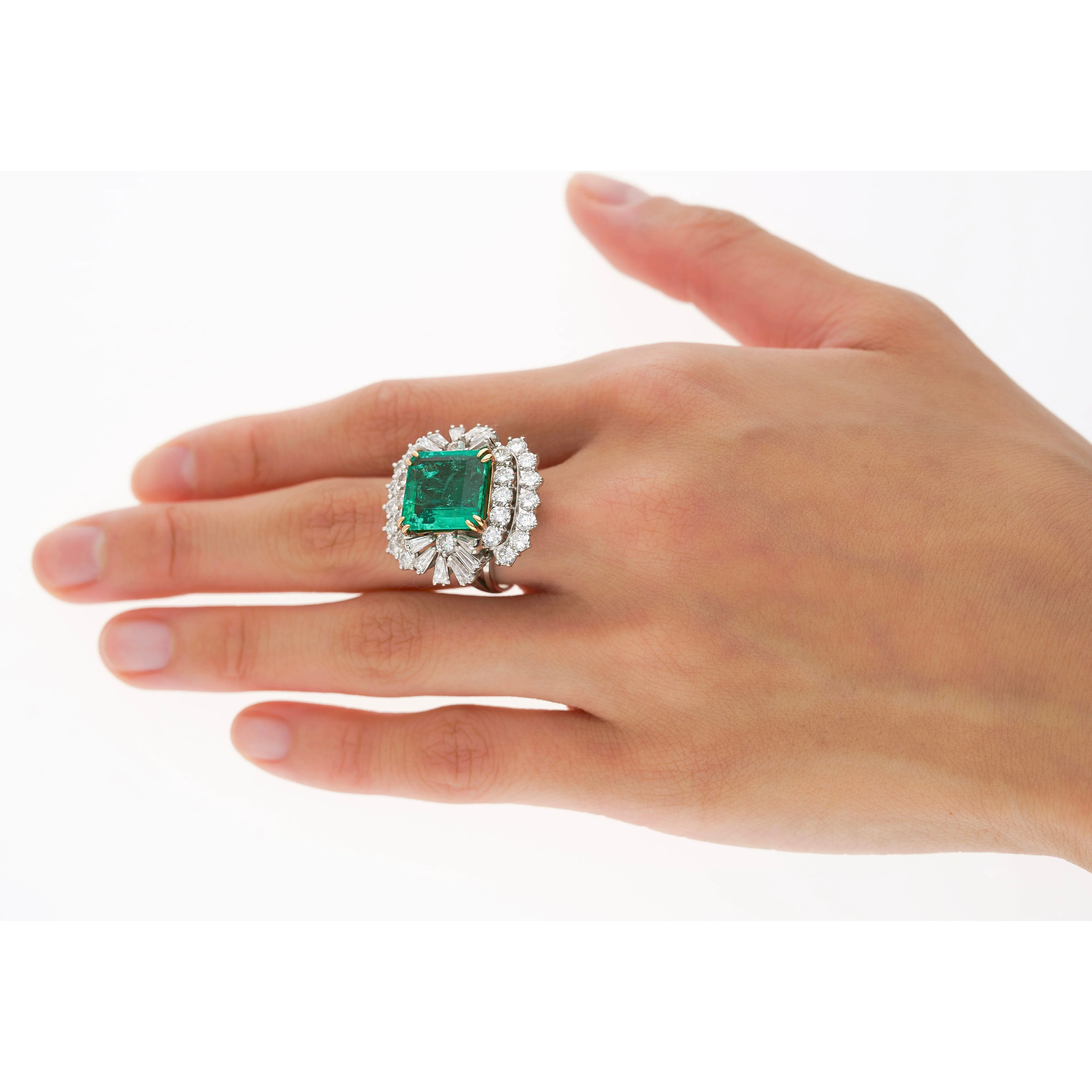 6.26 Carat Emerald Cut Emerald with Trillion and Round Cut Diamond Side Stone Ring in 18K White, Yellow Gold - Image 11