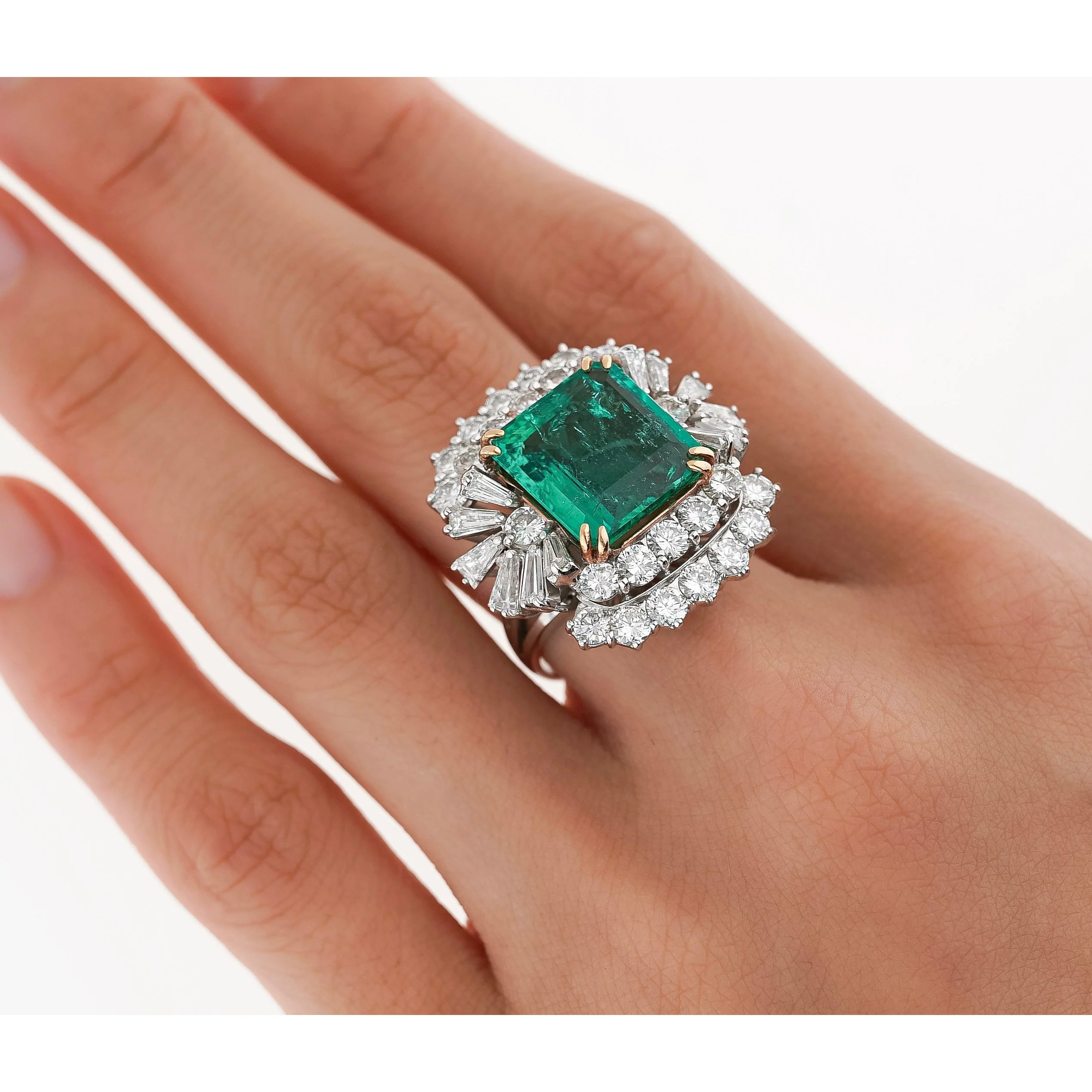 6.26 Carat Emerald Cut Emerald with Trillion and Round Cut Diamond Side Stone Ring in 18K White, Yellow Gold - Image 12