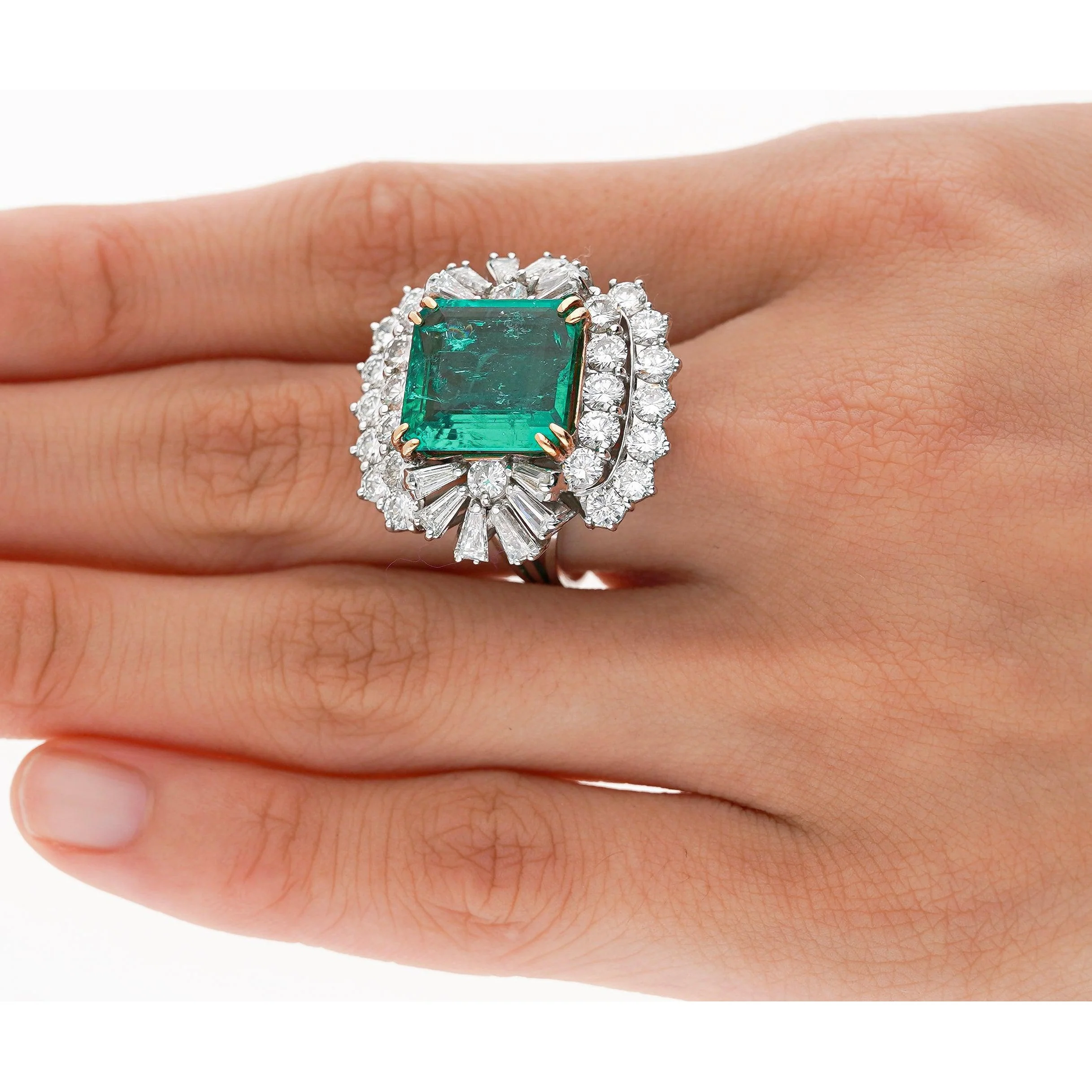 6.26 Carat Emerald Cut Emerald with Trillion and Round Cut Diamond Side Stone Ring in 18K White, Yellow Gold - Image 9