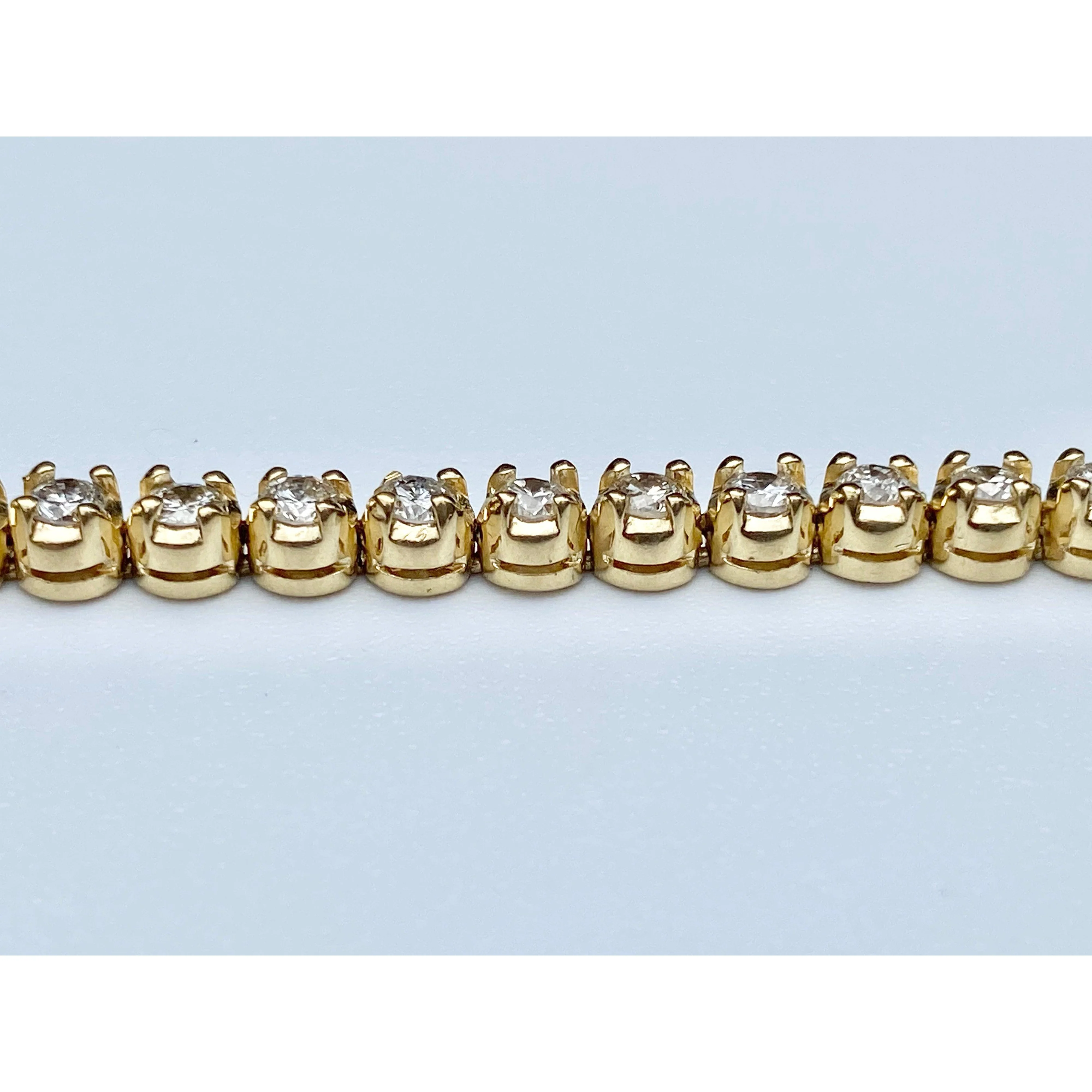 6.75 inch and 14k solid gold Tennis bracelet with 4.50 carats in Natural Diamond - Image 5