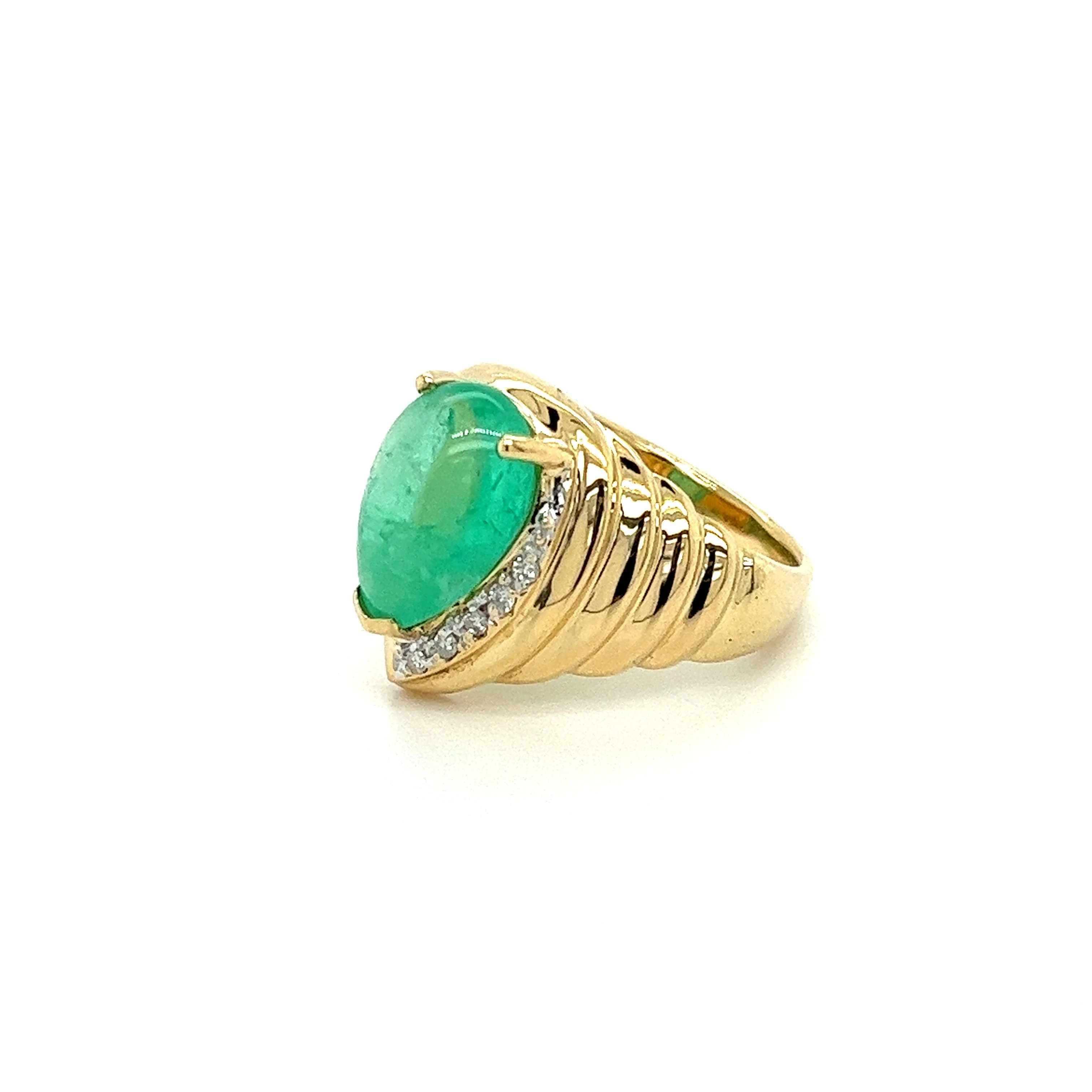 7.81 Carat Pear Shaped Cabochon Cut Natural Emerald & Diamond Ring in 18K Yellow Gold - Image 3