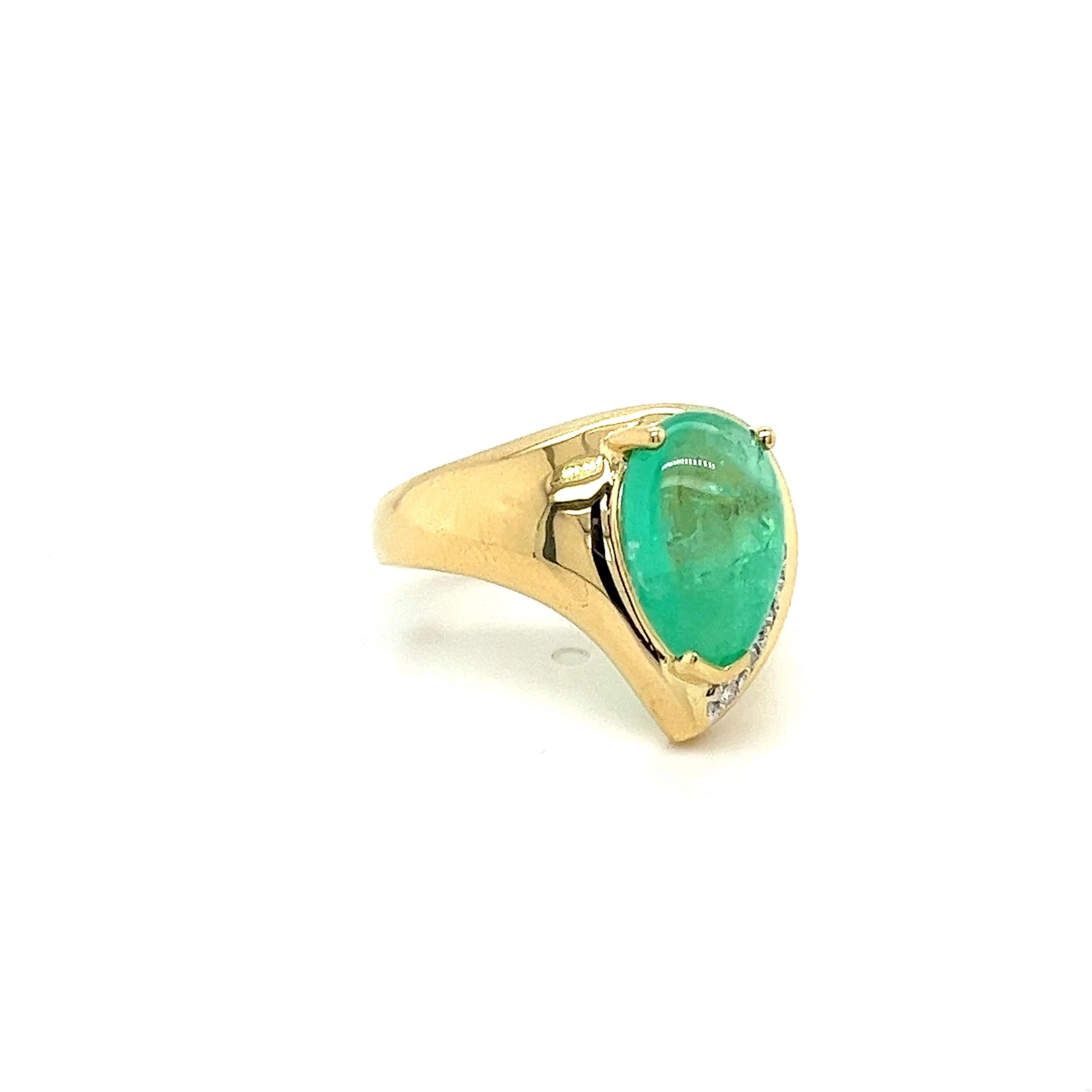 7.81 Carat Pear Shaped Cabochon Emerald & Diamond in 18K Yellow Gold Ring - Image 4