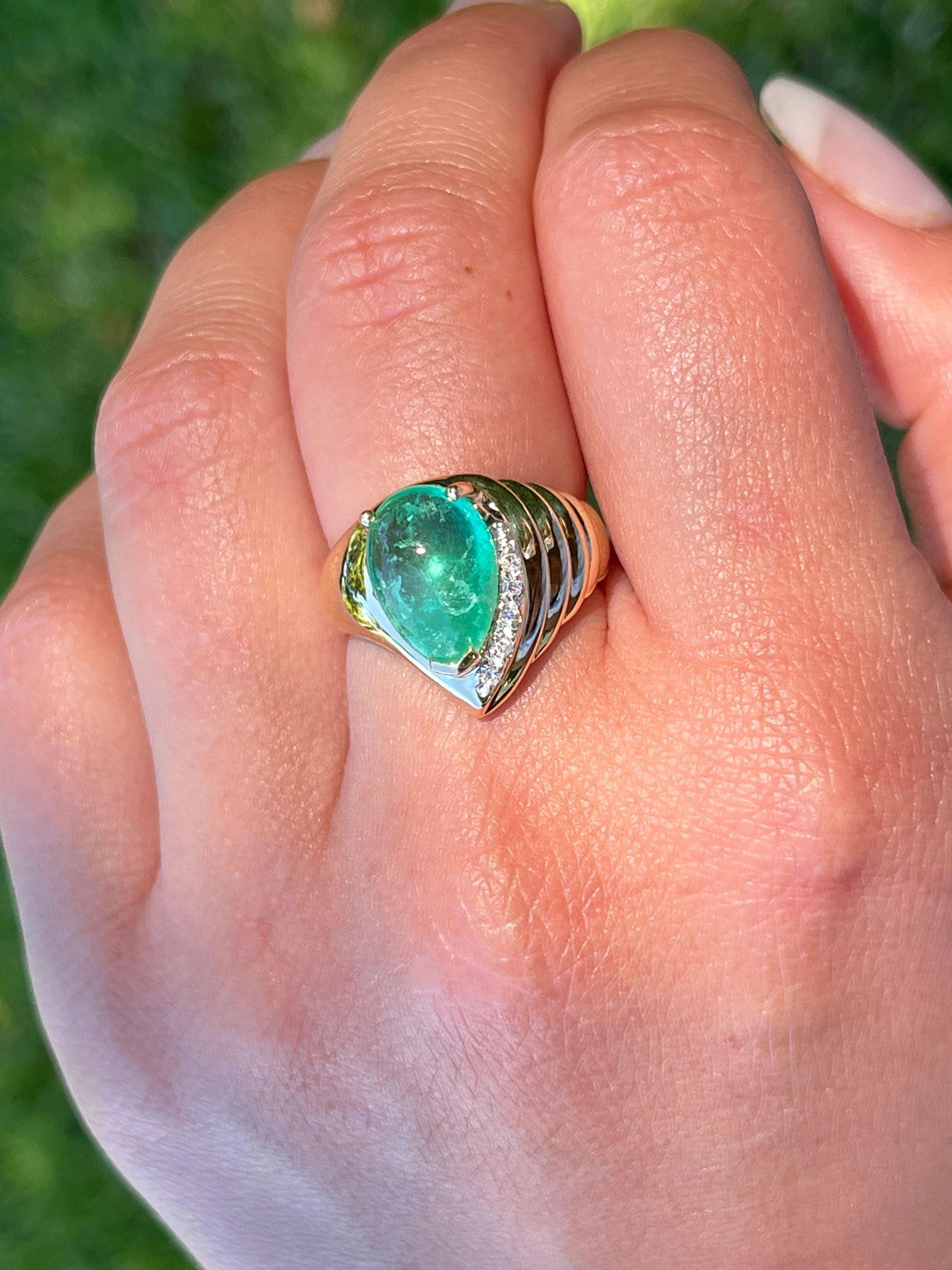7.81 Carat Pear Shaped Cabochon Emerald & Diamond in 18K Yellow Gold Ring - Image 5