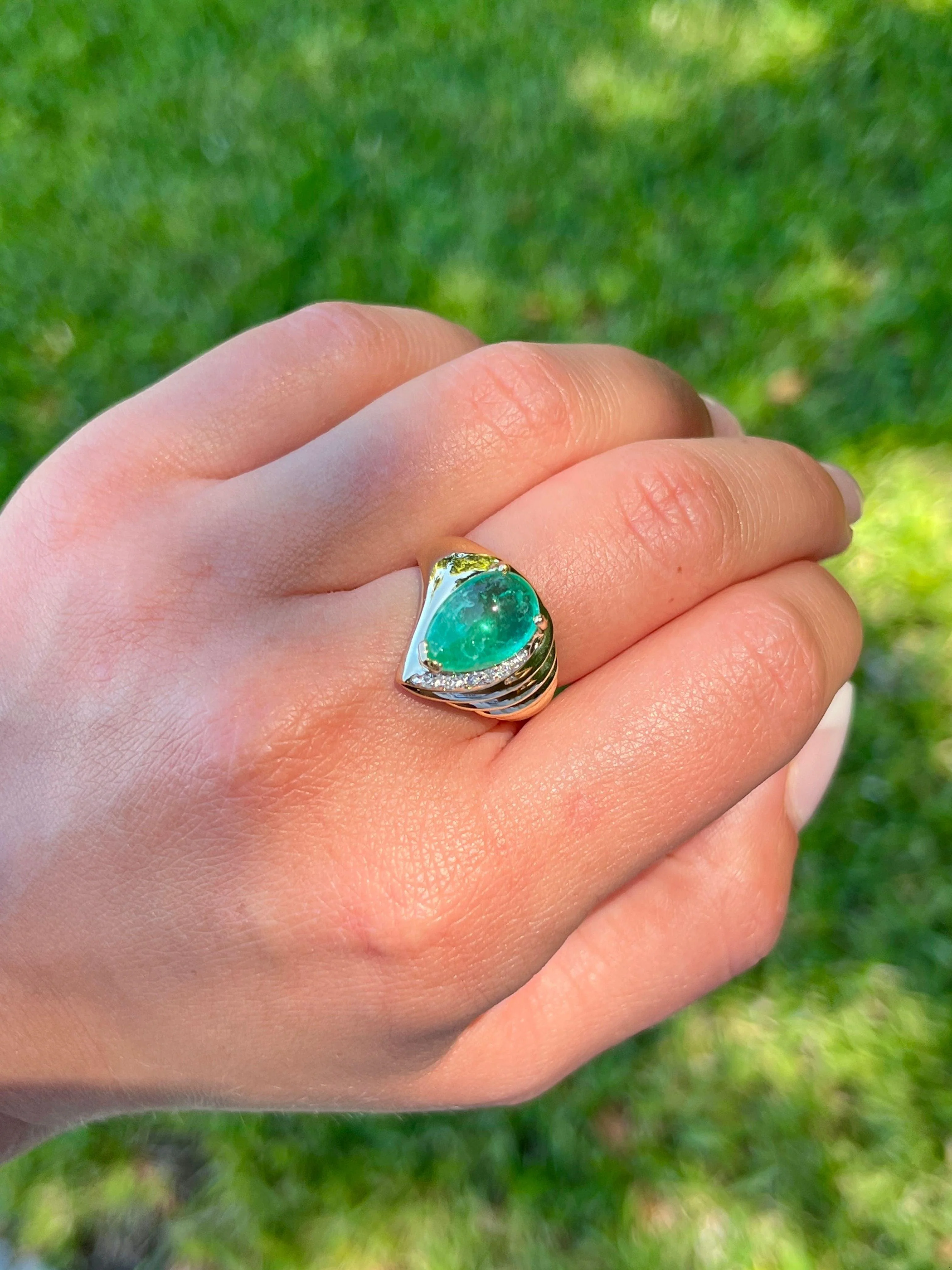 7.81 Carat Pear Shaped Cabochon Emerald & Diamond in 18K Yellow Gold Ring - Image 6