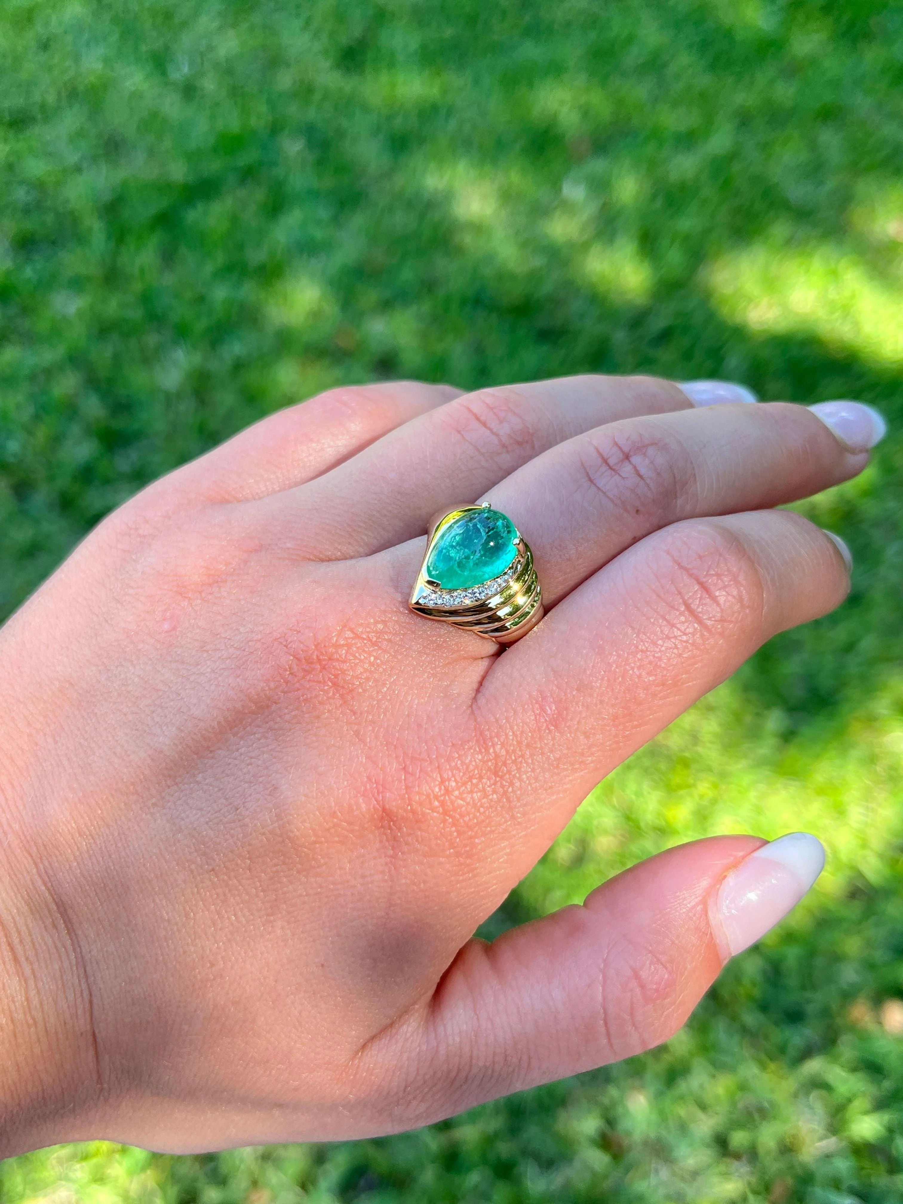 7.81 Carat Pear Shaped Cabochon Emerald & Diamond in 18K Yellow Gold Ring - Image 7