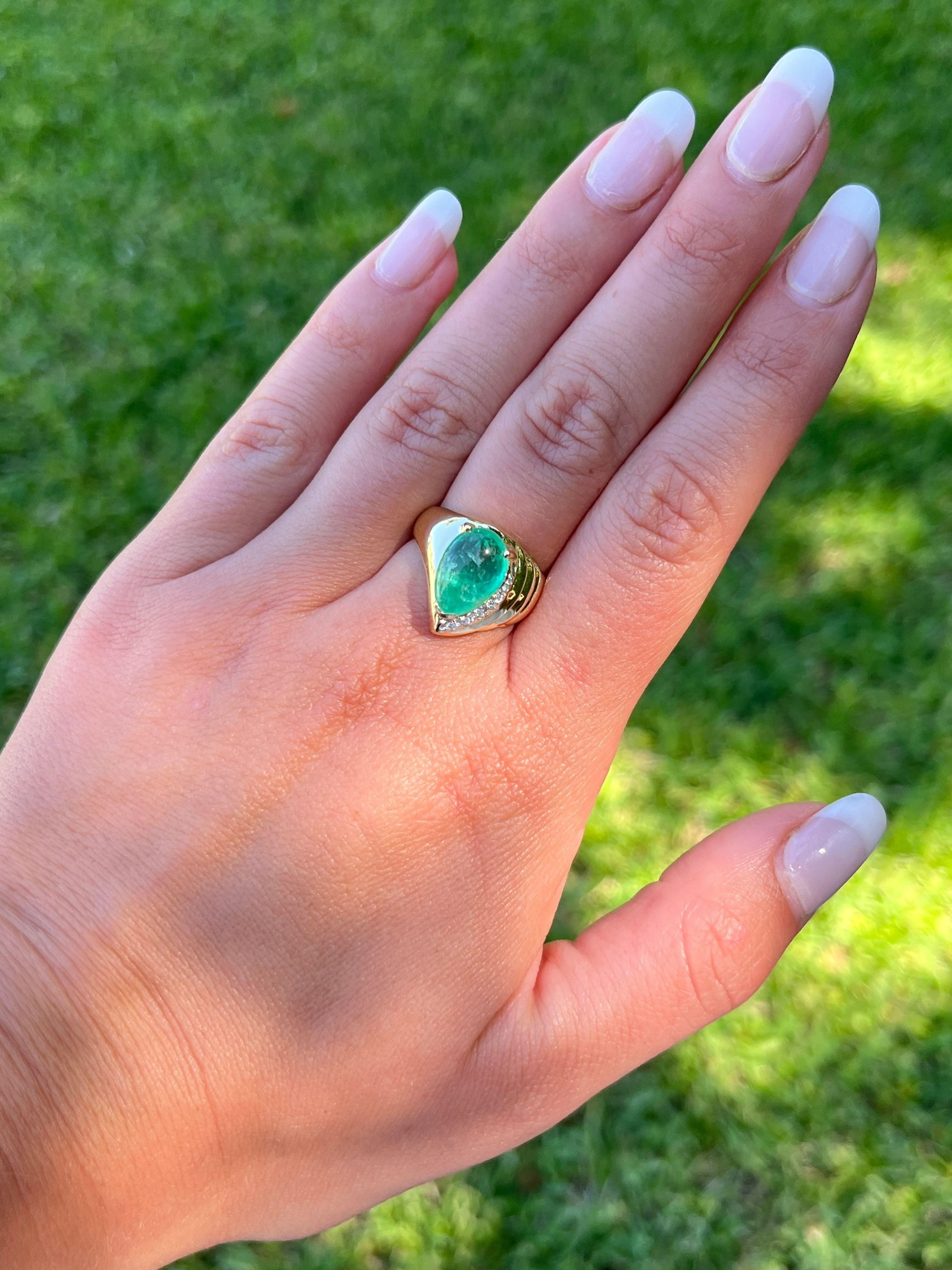7.81 Carat Pear Shaped Cabochon Emerald & Diamond in 18K Yellow Gold Ring - Image 8