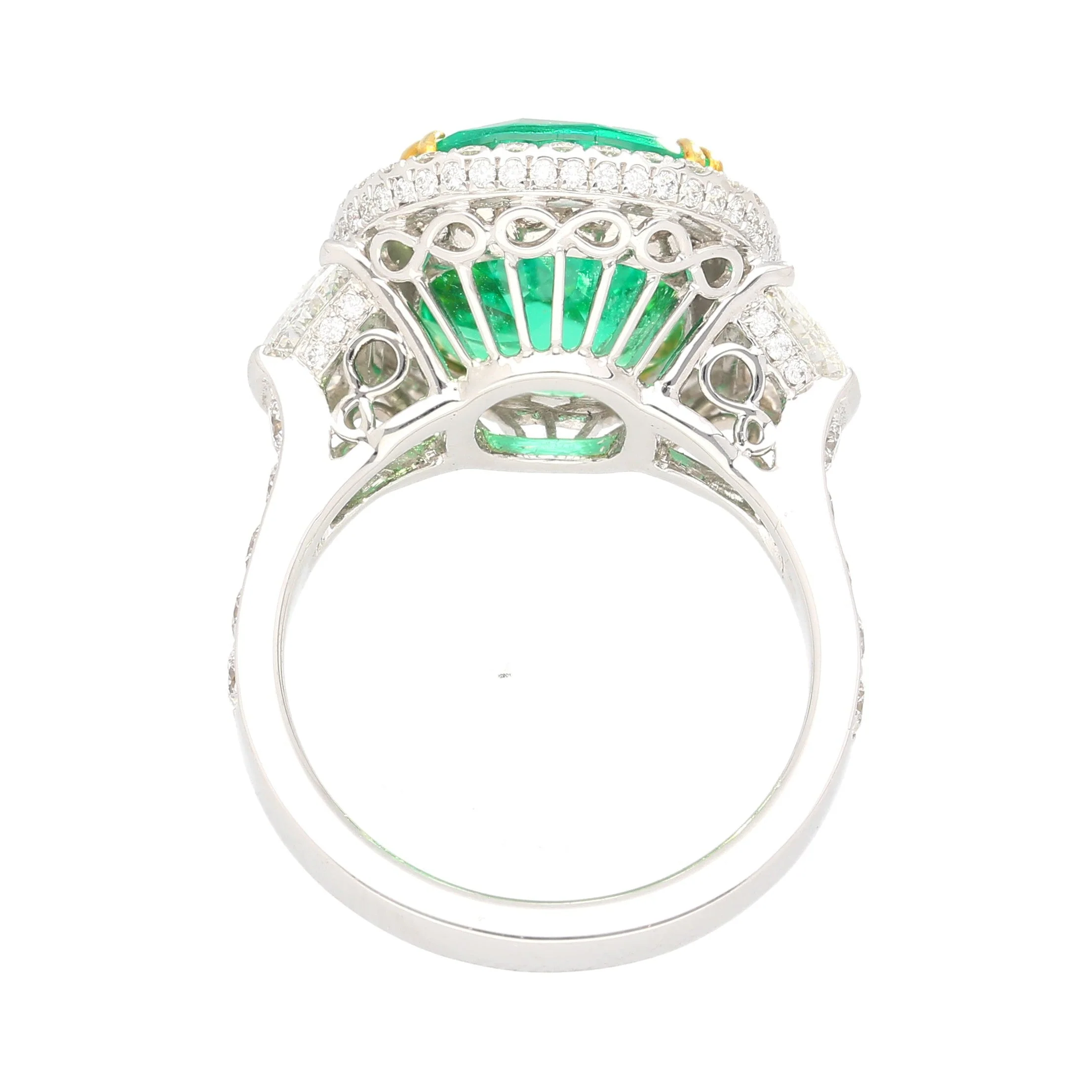 AGL Certified 7.36 Carat No Oil Cushion-Cut Colombian Emerald & Half Moon Cut Diamonds Ring - Image 6