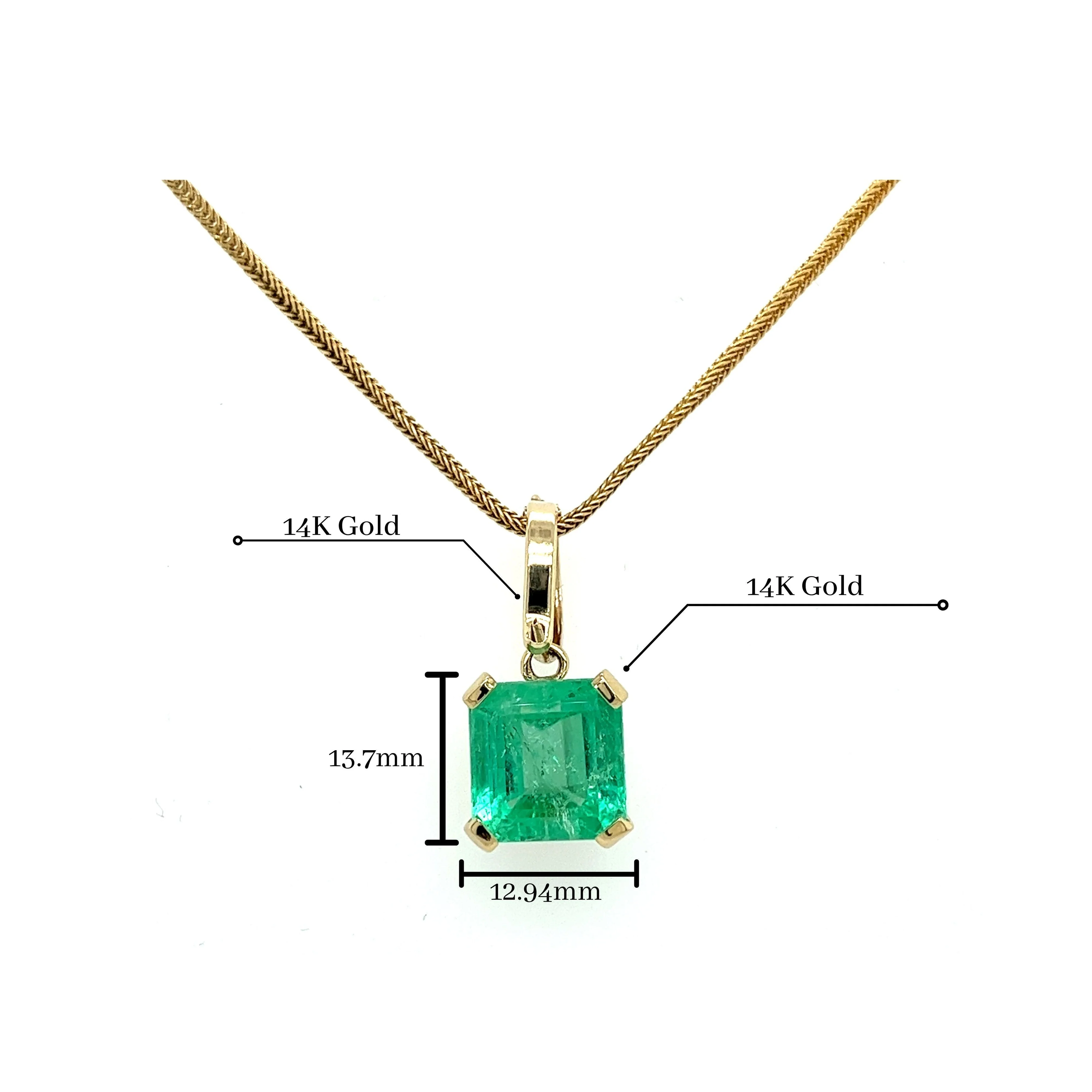 8 Carat Colombian Emerald Solitaire Pendant Necklace in 14k Gold - Image 4